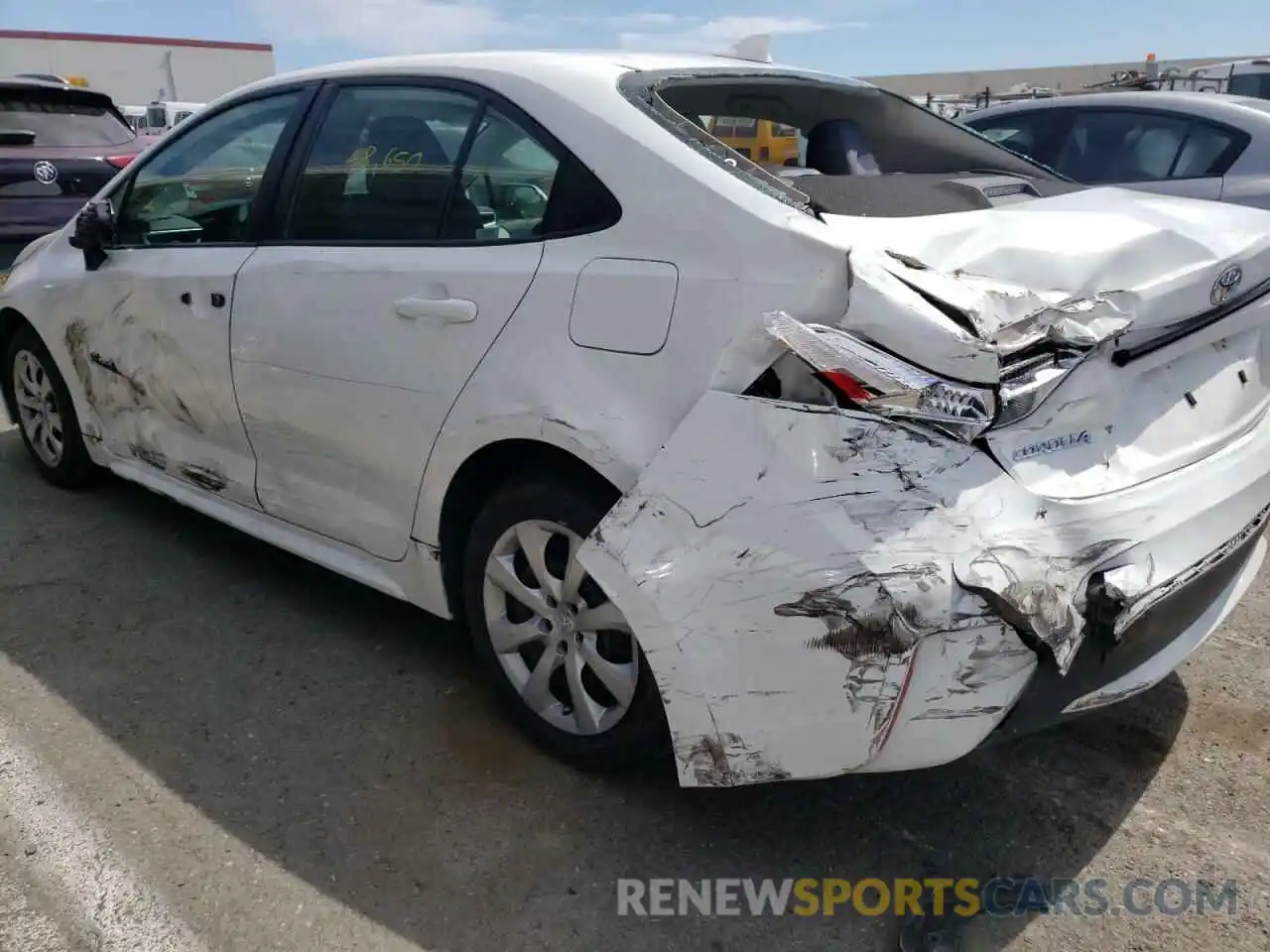 9 Photograph of a damaged car 5YFEPRAE5LP106812 TOYOTA COROLLA 2020