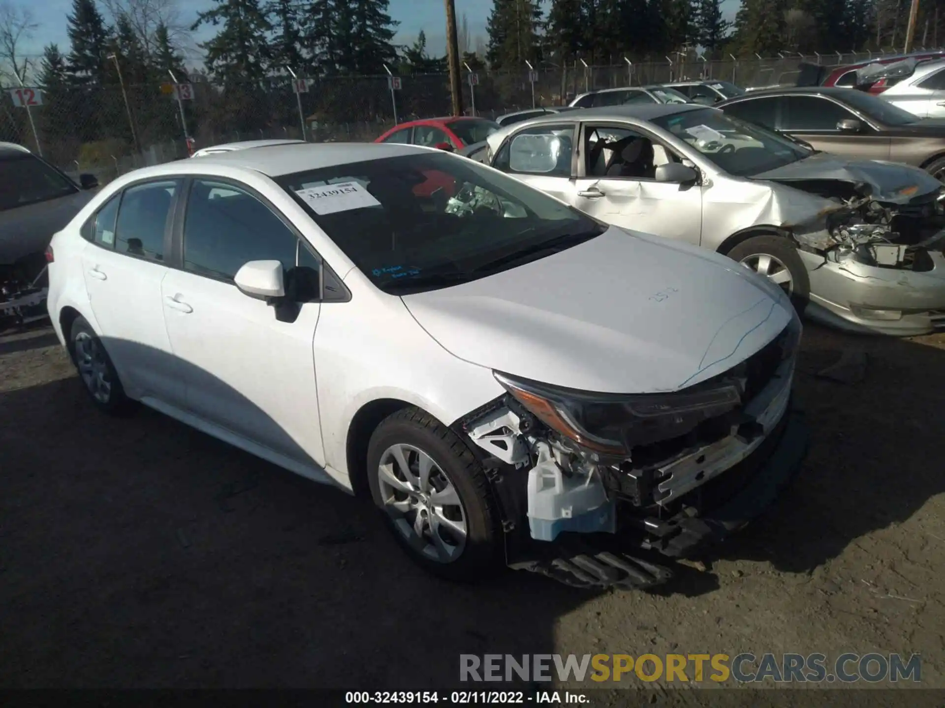 1 Photograph of a damaged car 5YFEPRAE5LP106972 TOYOTA COROLLA 2020