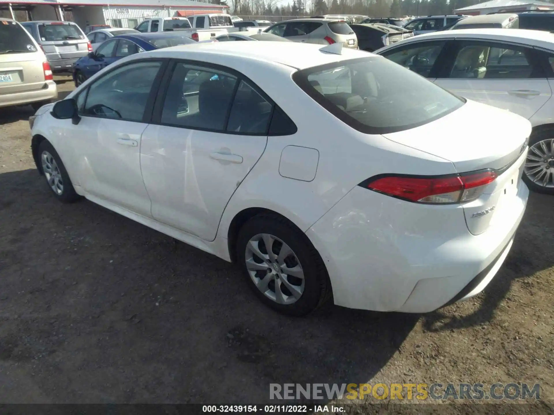 3 Photograph of a damaged car 5YFEPRAE5LP106972 TOYOTA COROLLA 2020