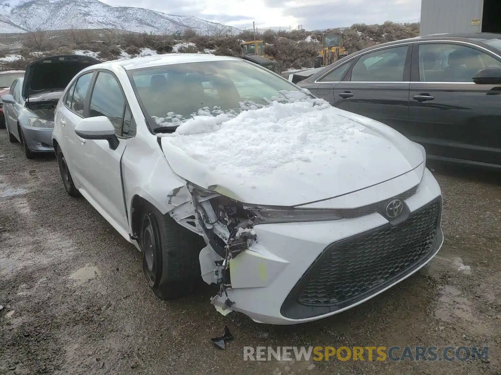 1 Photograph of a damaged car 5YFEPRAE5LP107412 TOYOTA COROLLA 2020