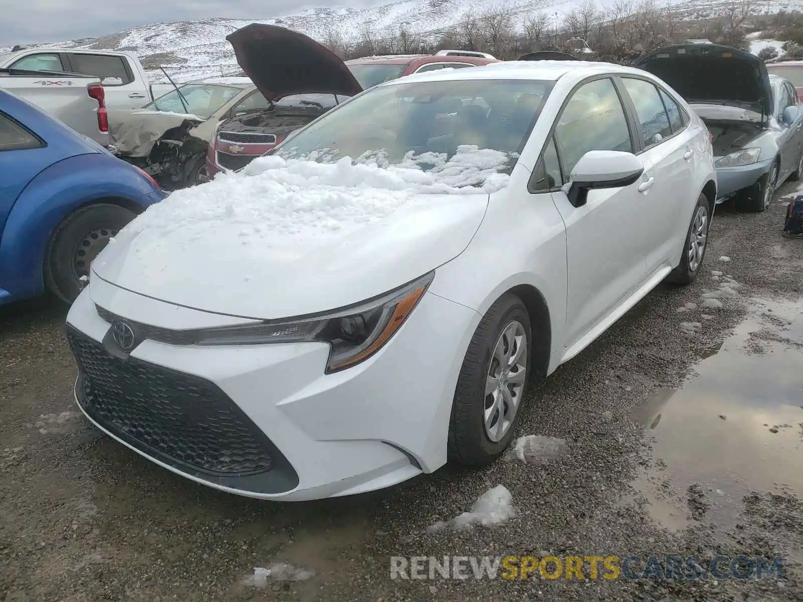 2 Photograph of a damaged car 5YFEPRAE5LP107412 TOYOTA COROLLA 2020