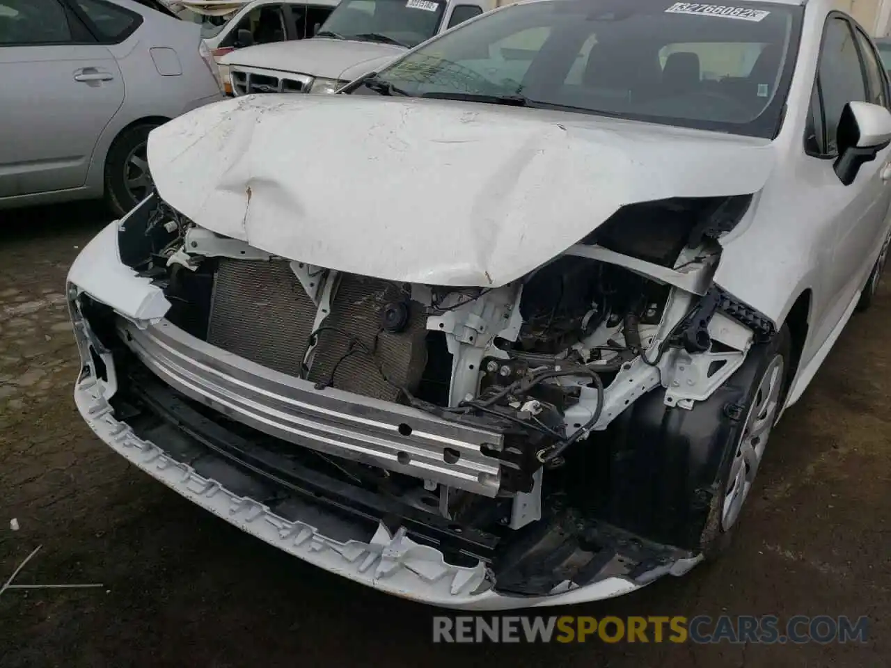 9 Photograph of a damaged car 5YFEPRAE5LP107538 TOYOTA COROLLA 2020