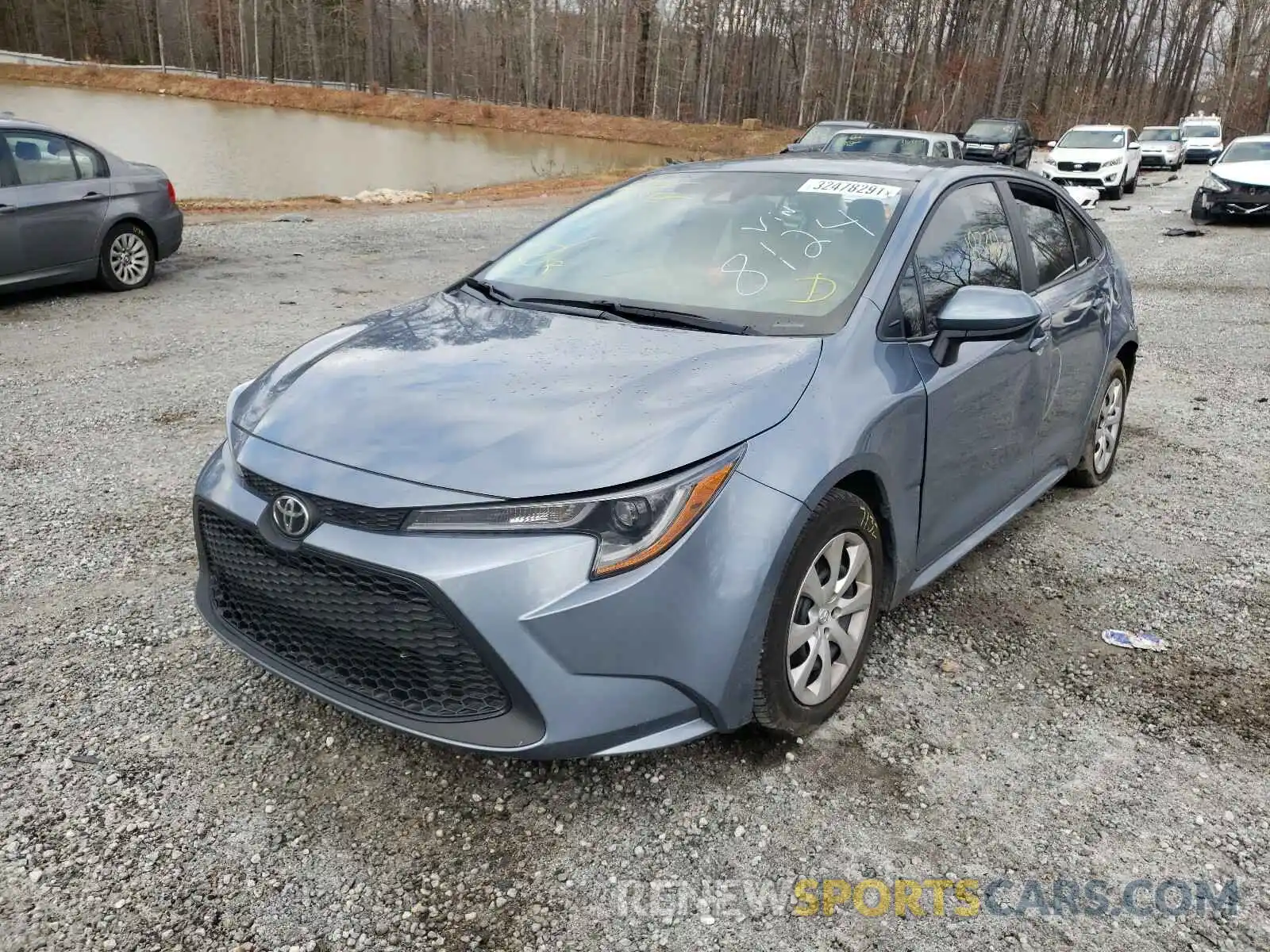 2 Photograph of a damaged car 5YFEPRAE5LP108124 TOYOTA COROLLA 2020