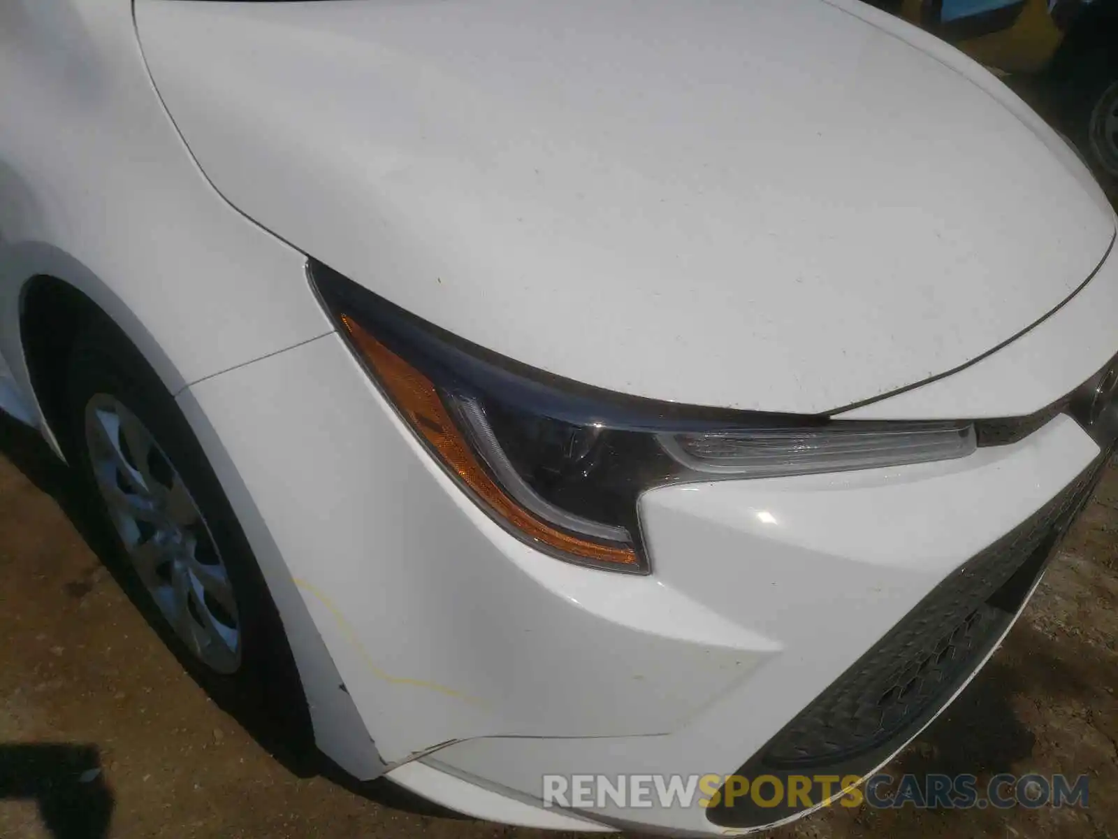 9 Photograph of a damaged car 5YFEPRAE5LP108155 TOYOTA COROLLA 2020