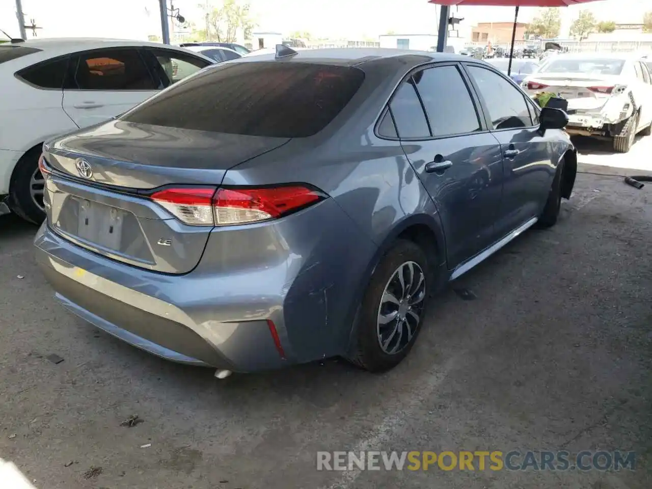 4 Photograph of a damaged car 5YFEPRAE5LP108642 TOYOTA COROLLA 2020