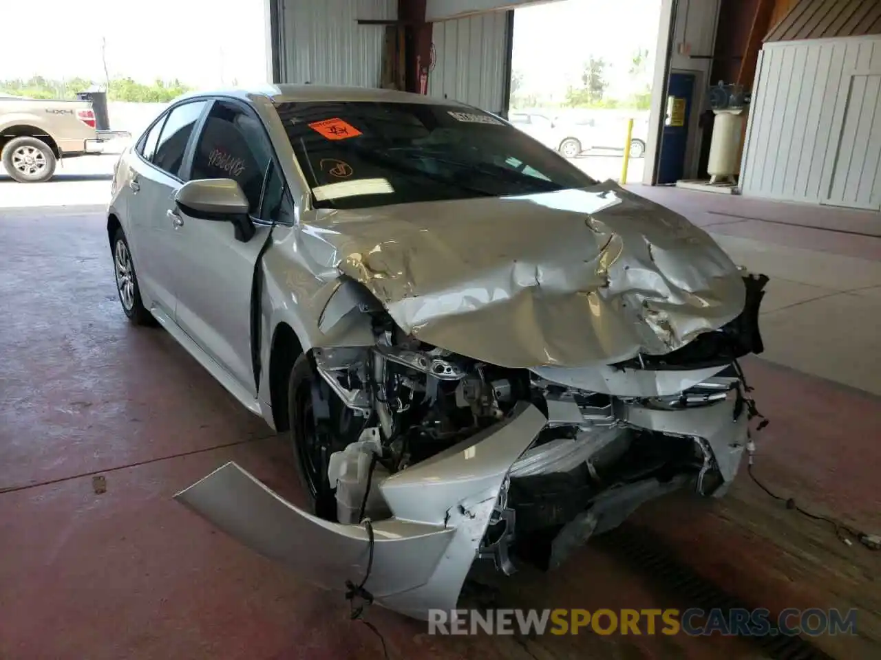 1 Photograph of a damaged car 5YFEPRAE5LP109001 TOYOTA COROLLA 2020