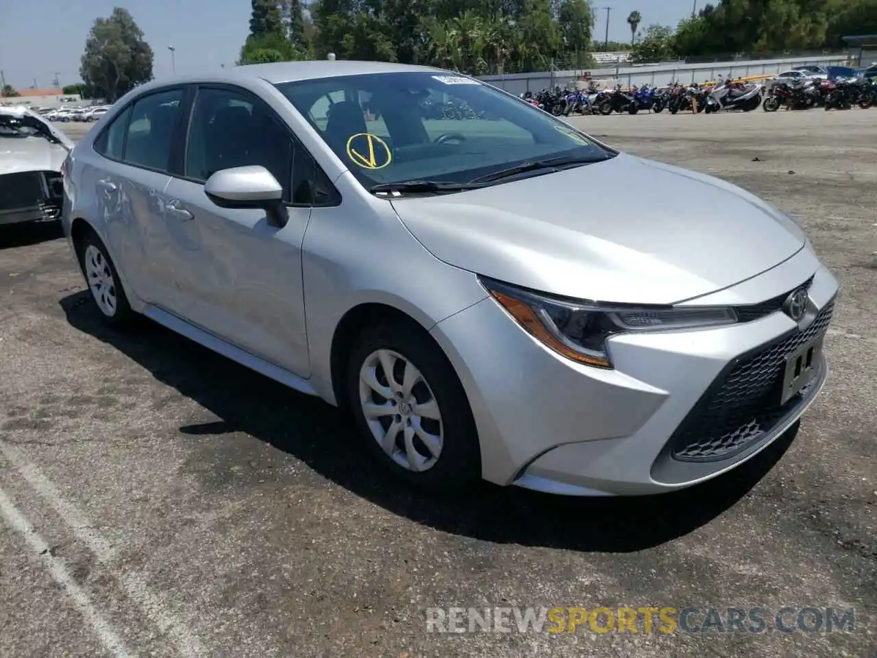 1 Photograph of a damaged car 5YFEPRAE5LP109113 TOYOTA COROLLA 2020