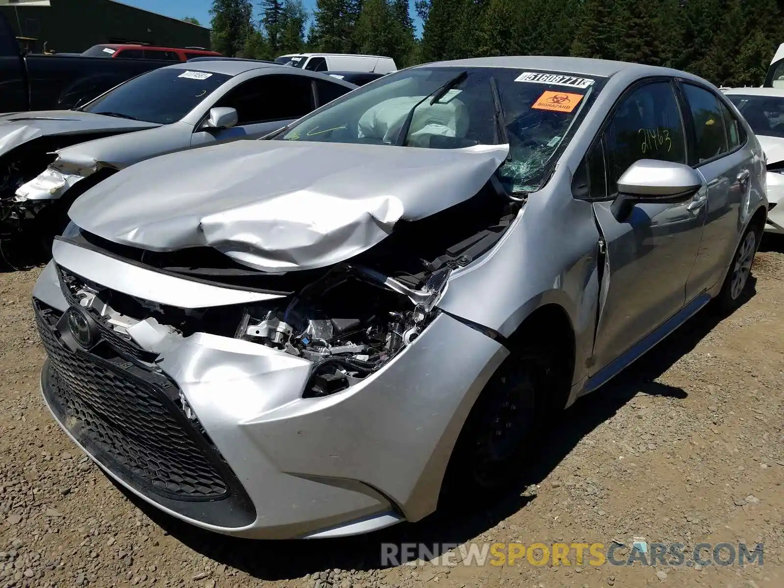 2 Photograph of a damaged car 5YFEPRAE5LP109290 TOYOTA COROLLA 2020