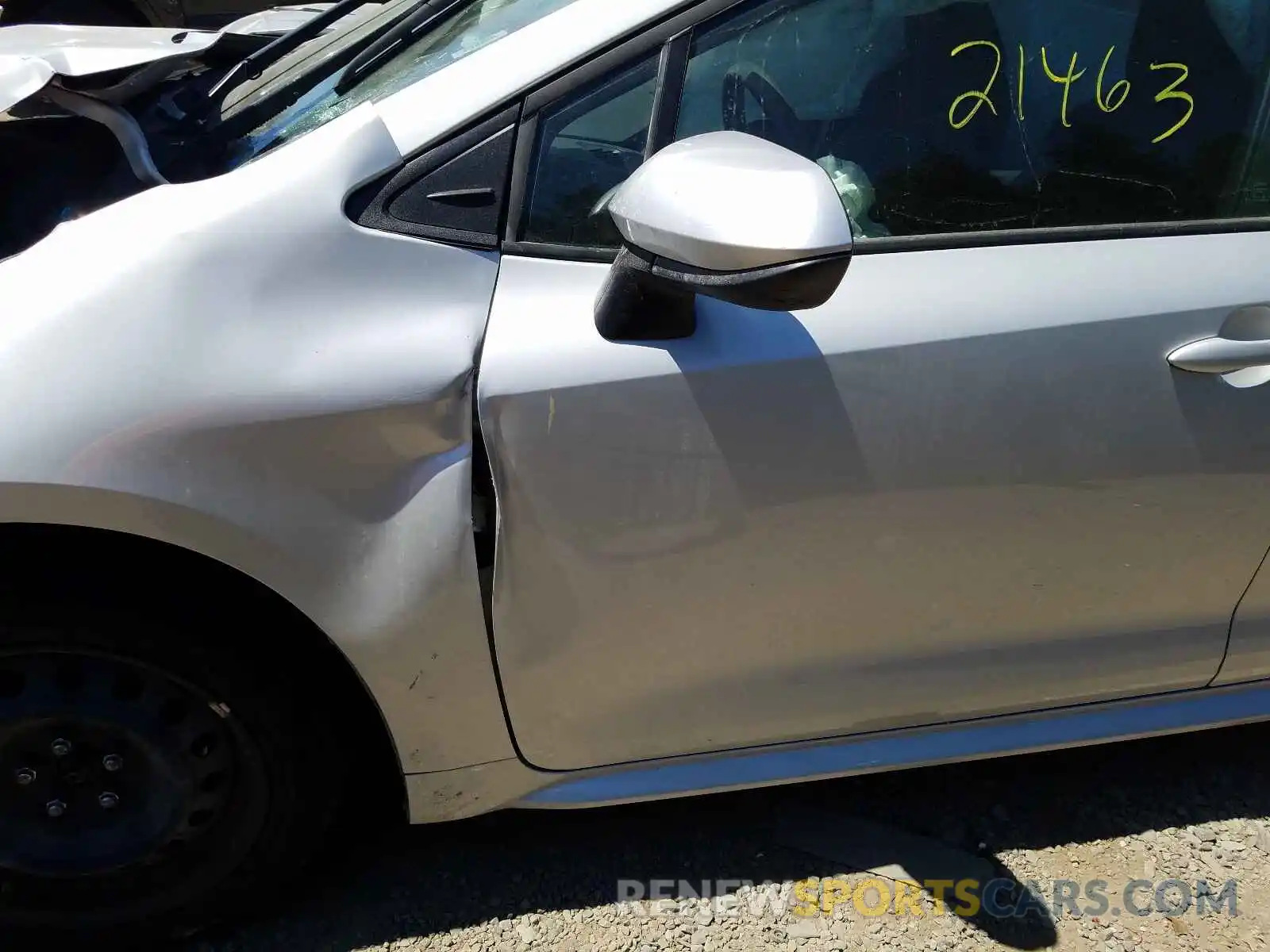 9 Photograph of a damaged car 5YFEPRAE5LP109290 TOYOTA COROLLA 2020