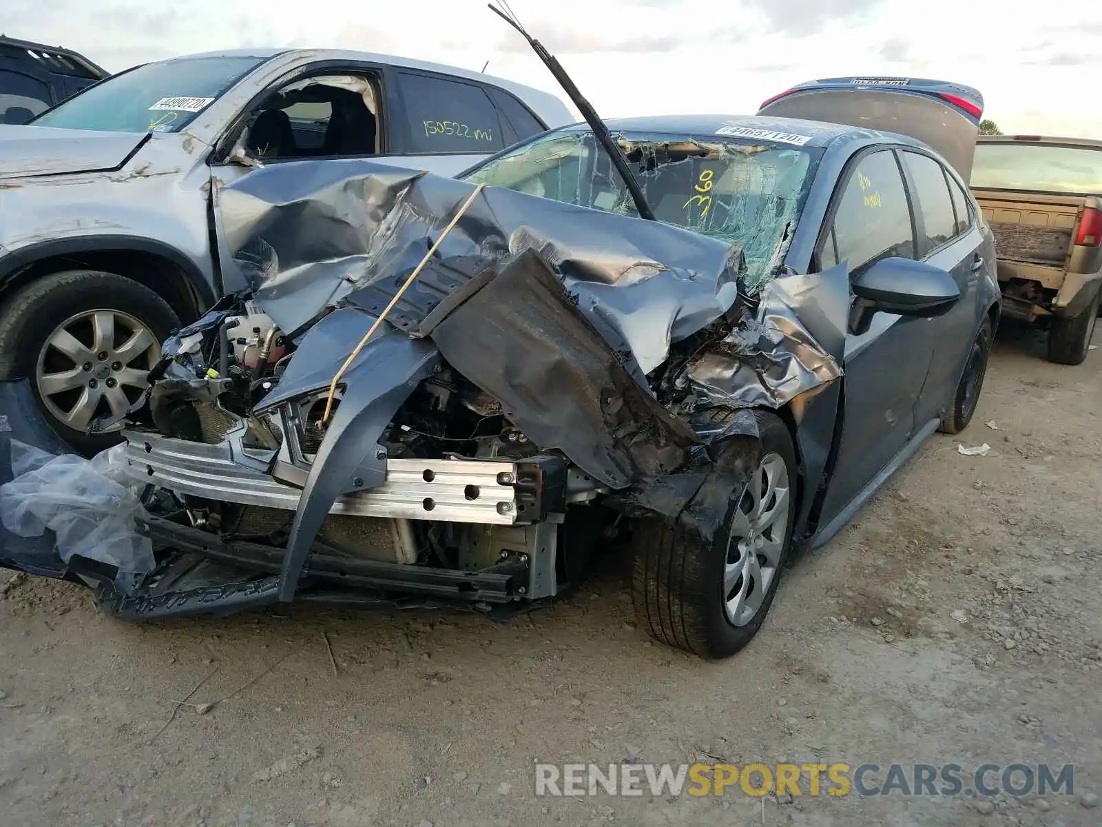 2 Photograph of a damaged car 5YFEPRAE5LP110276 TOYOTA COROLLA 2020