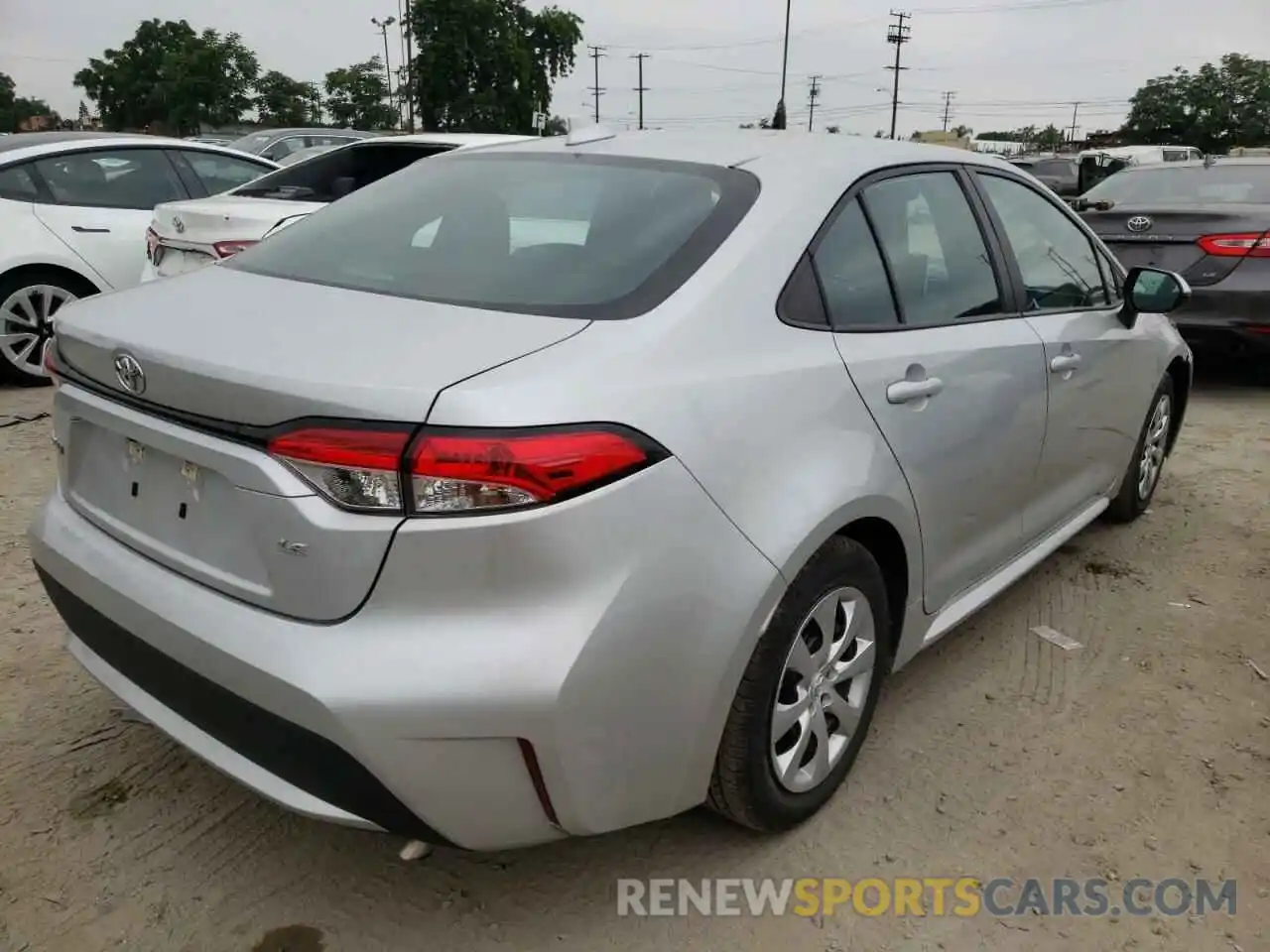 4 Photograph of a damaged car 5YFEPRAE5LP110293 TOYOTA COROLLA 2020