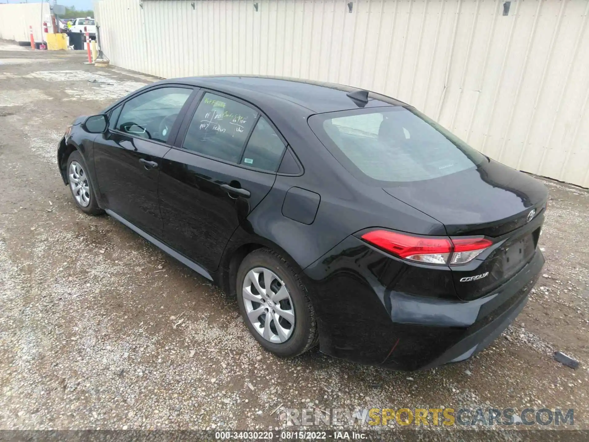 3 Photograph of a damaged car 5YFEPRAE5LP110679 TOYOTA COROLLA 2020