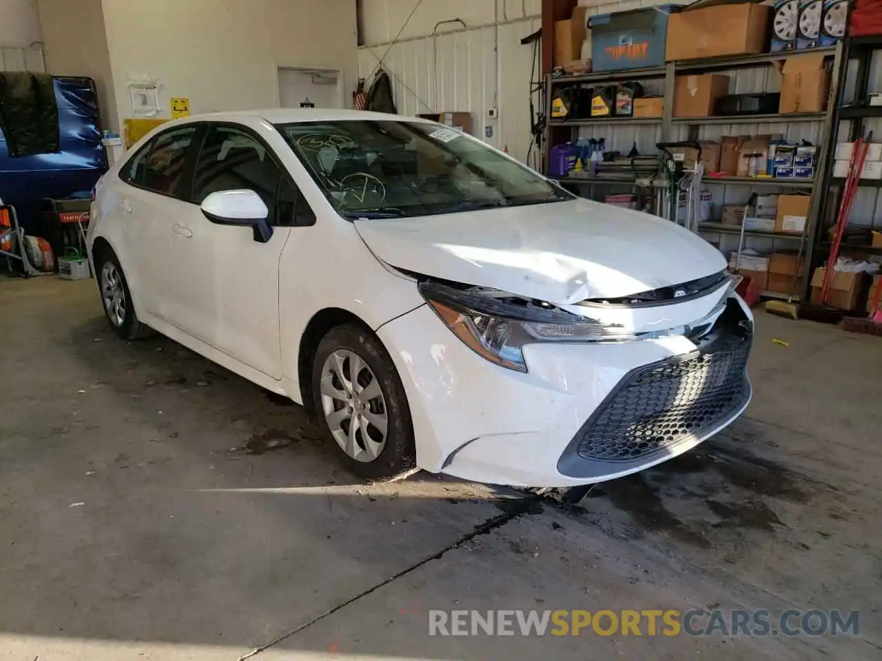 1 Photograph of a damaged car 5YFEPRAE5LP110746 TOYOTA COROLLA 2020