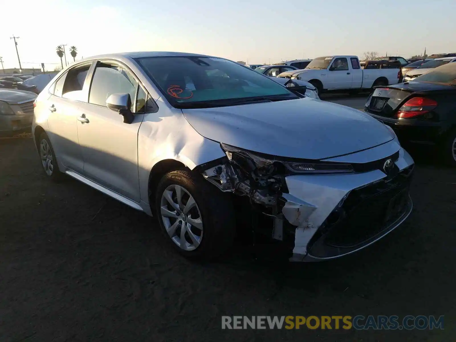 1 Photograph of a damaged car 5YFEPRAE5LP112111 TOYOTA COROLLA 2020