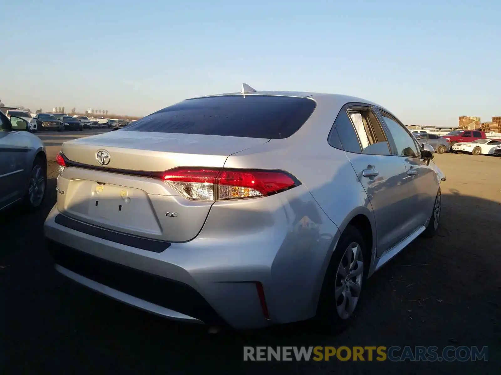 4 Photograph of a damaged car 5YFEPRAE5LP112111 TOYOTA COROLLA 2020