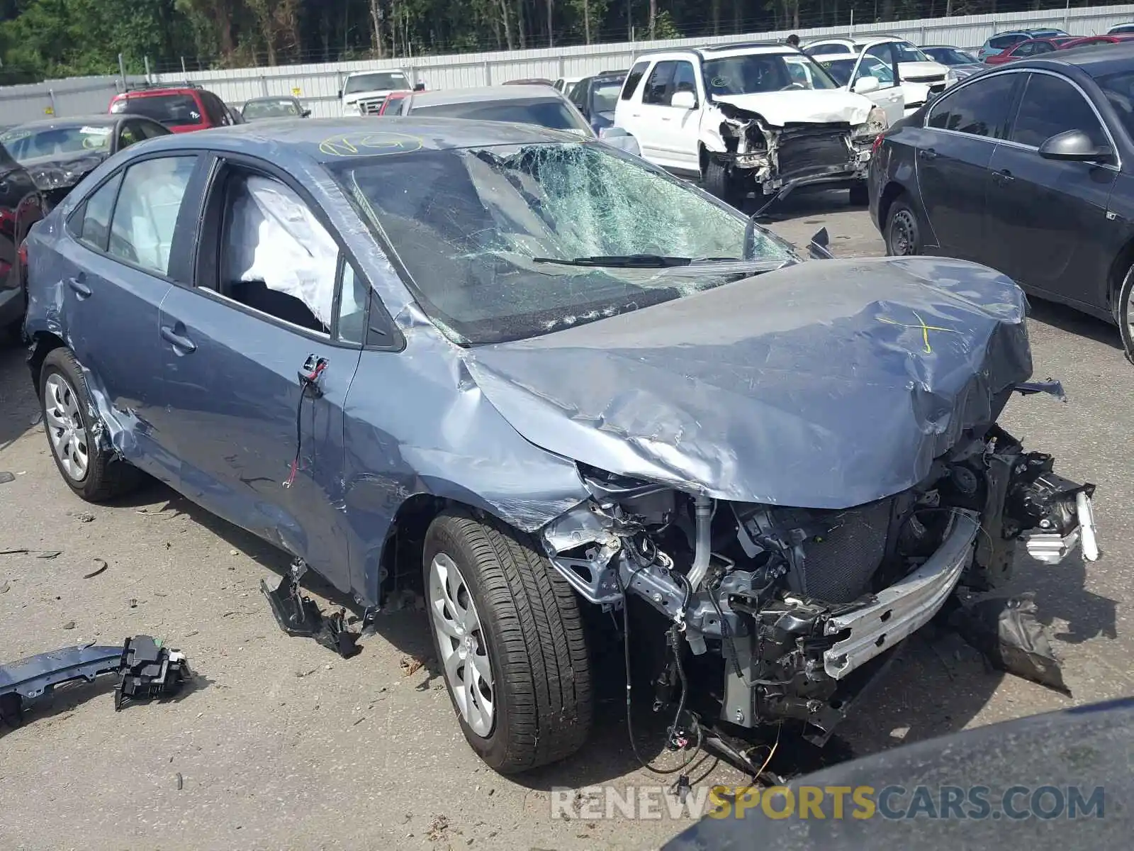 1 Photograph of a damaged car 5YFEPRAE5LP113324 TOYOTA COROLLA 2020