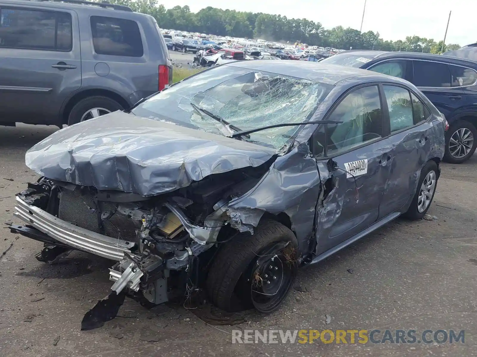 2 Photograph of a damaged car 5YFEPRAE5LP113324 TOYOTA COROLLA 2020