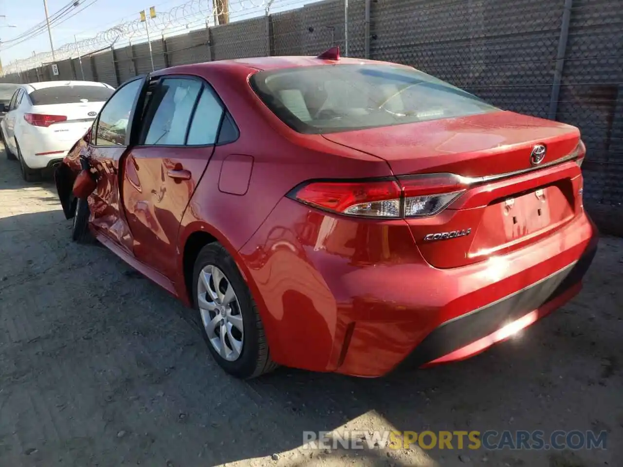 3 Photograph of a damaged car 5YFEPRAE5LP113890 TOYOTA COROLLA 2020