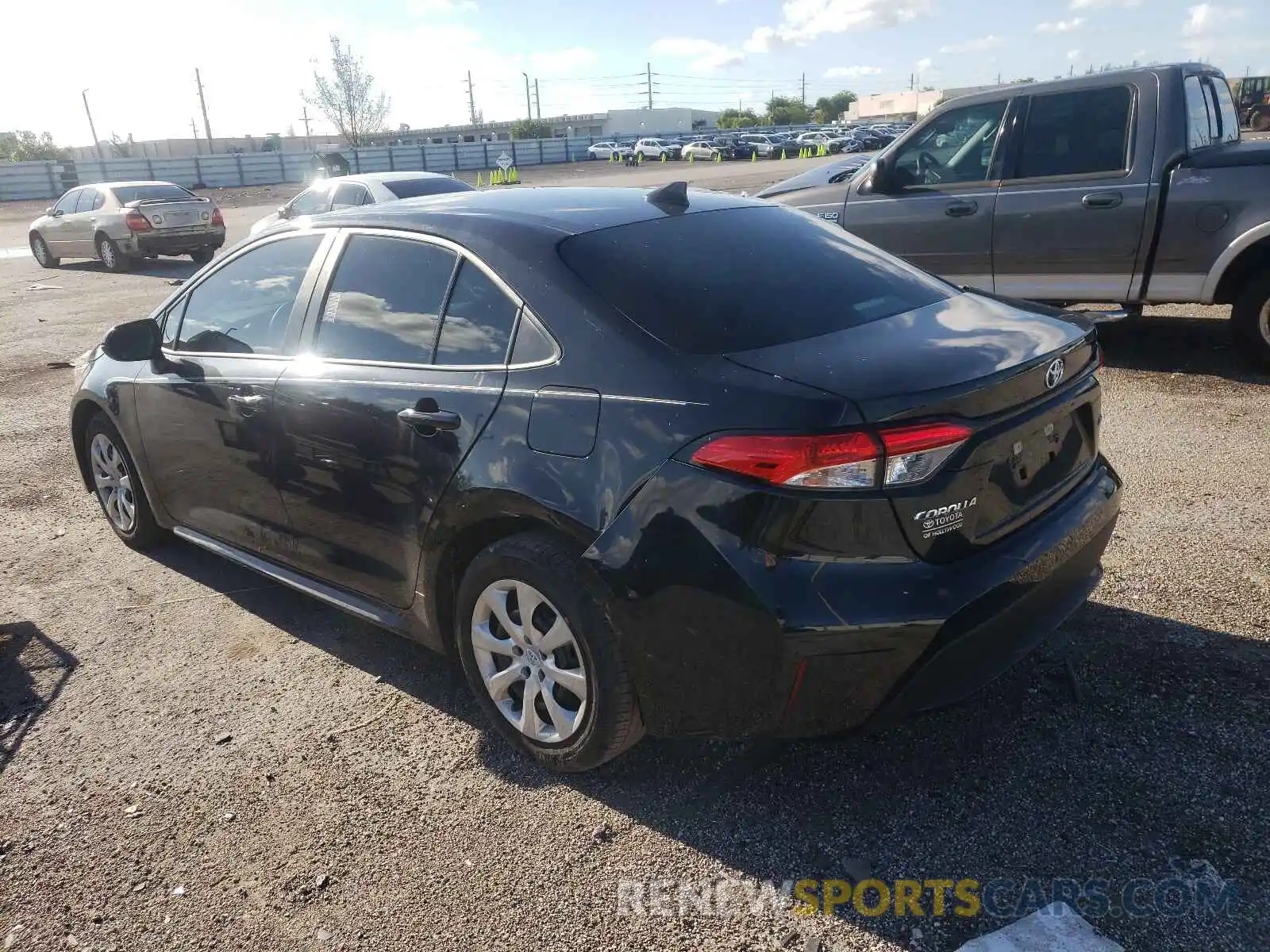 3 Photograph of a damaged car 5YFEPRAE5LP114005 TOYOTA COROLLA 2020