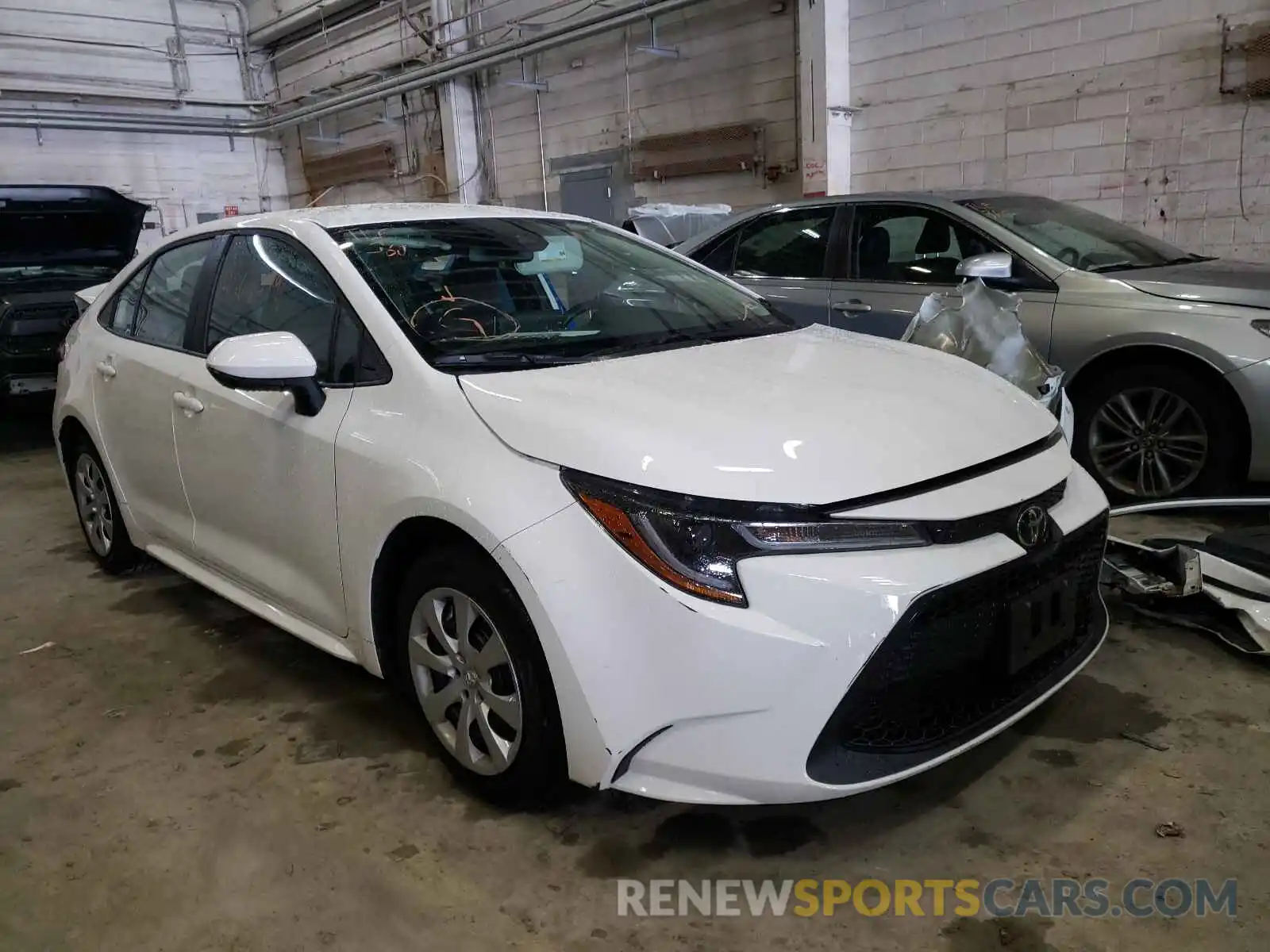 1 Photograph of a damaged car 5YFEPRAE5LP115283 TOYOTA COROLLA 2020