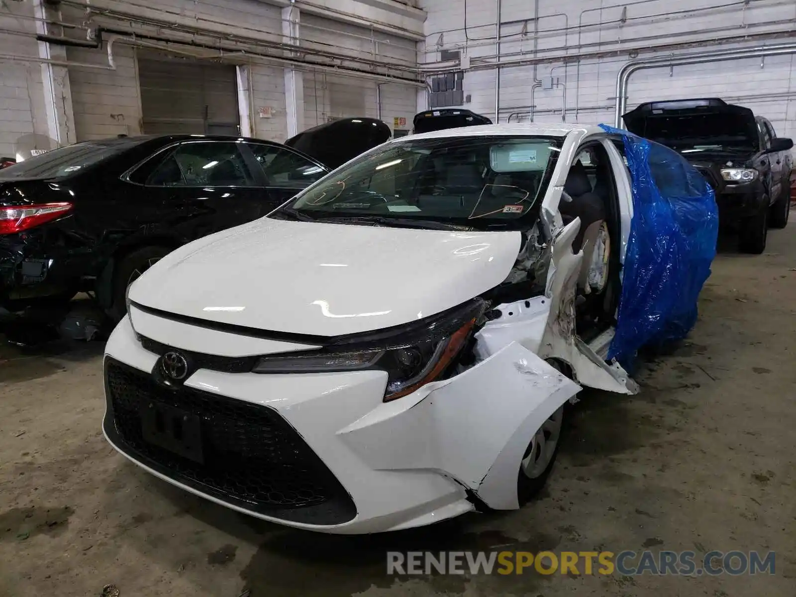 2 Photograph of a damaged car 5YFEPRAE5LP115283 TOYOTA COROLLA 2020