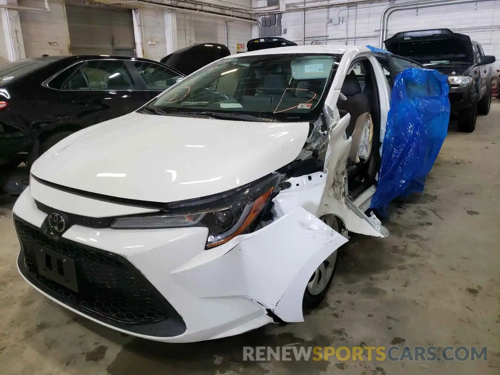 9 Photograph of a damaged car 5YFEPRAE5LP115283 TOYOTA COROLLA 2020