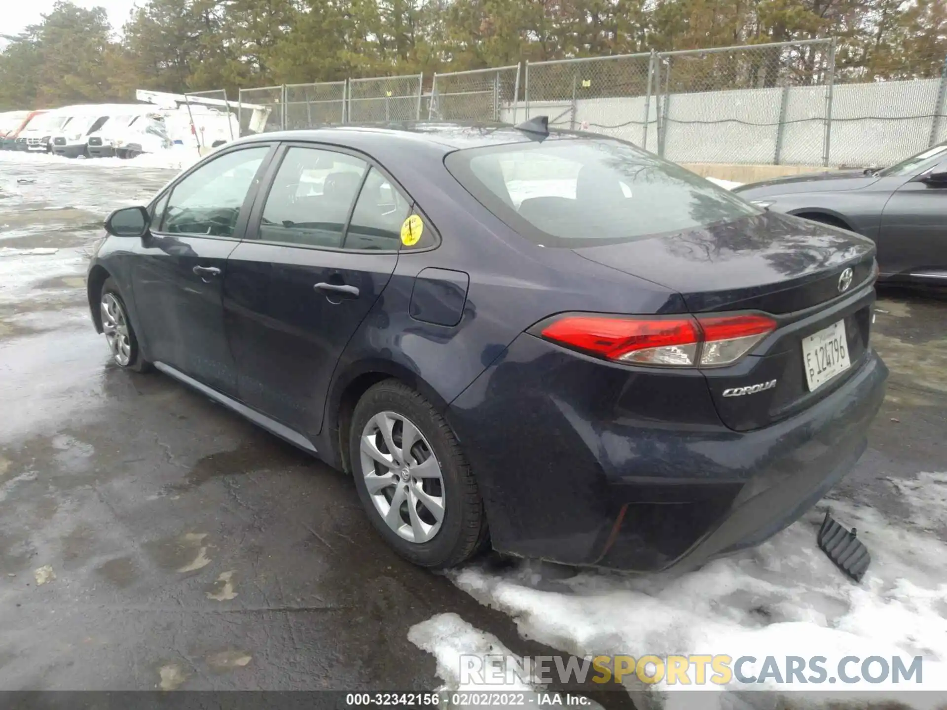 3 Photograph of a damaged car 5YFEPRAE5LP115378 TOYOTA COROLLA 2020