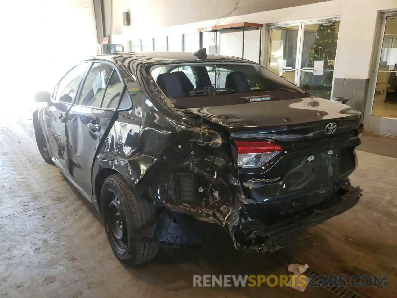 3 Photograph of a damaged car 5YFEPRAE5LP116658 TOYOTA COROLLA 2020