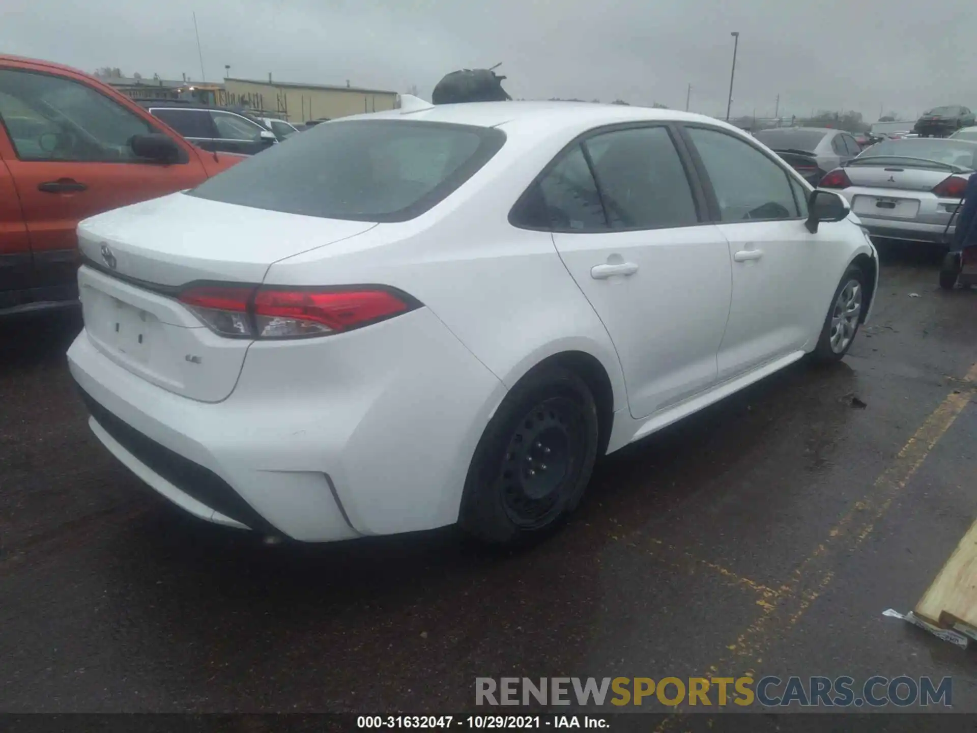 4 Photograph of a damaged car 5YFEPRAE5LP116790 TOYOTA COROLLA 2020