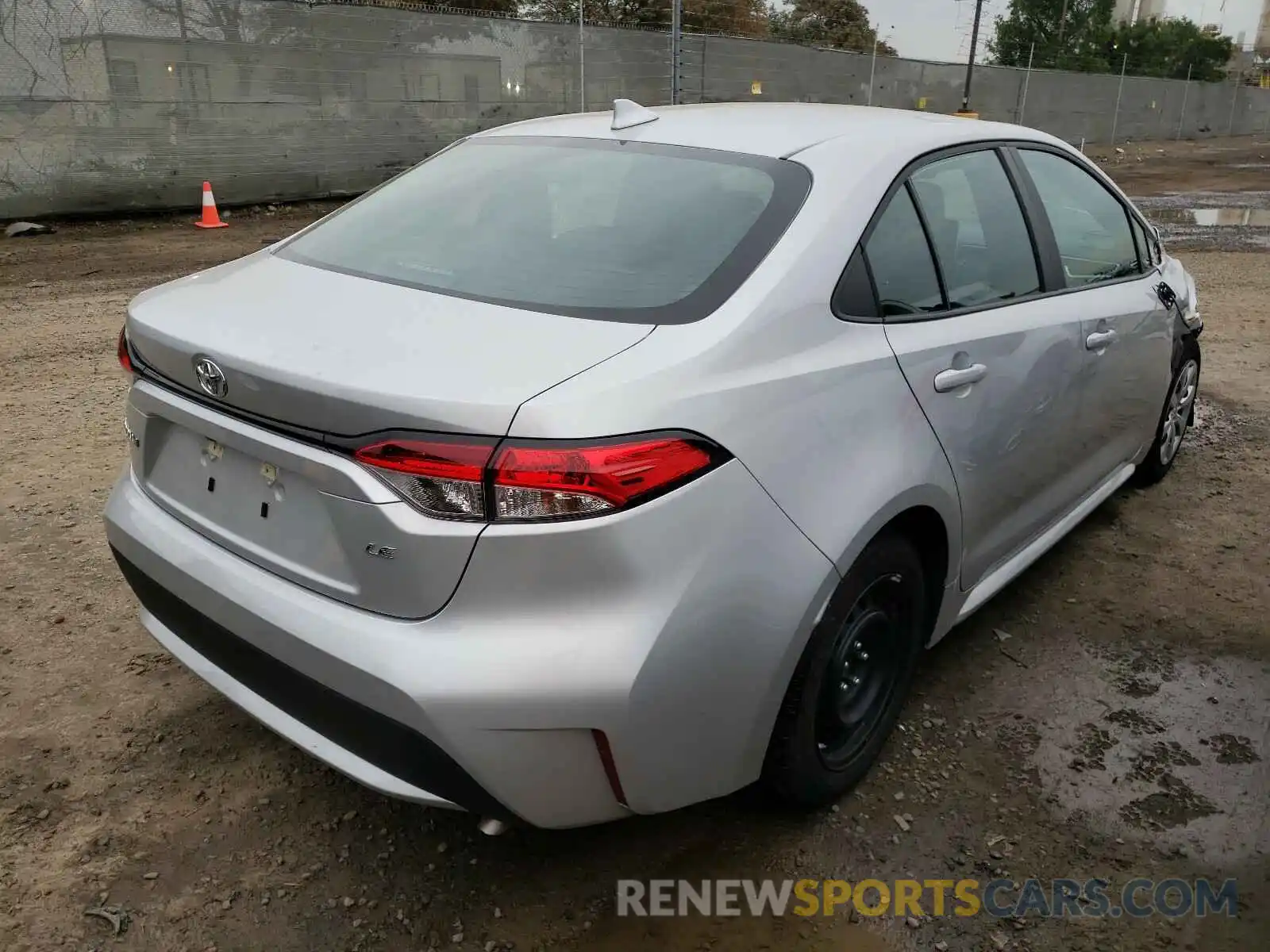 4 Photograph of a damaged car 5YFEPRAE5LP117812 TOYOTA COROLLA 2020