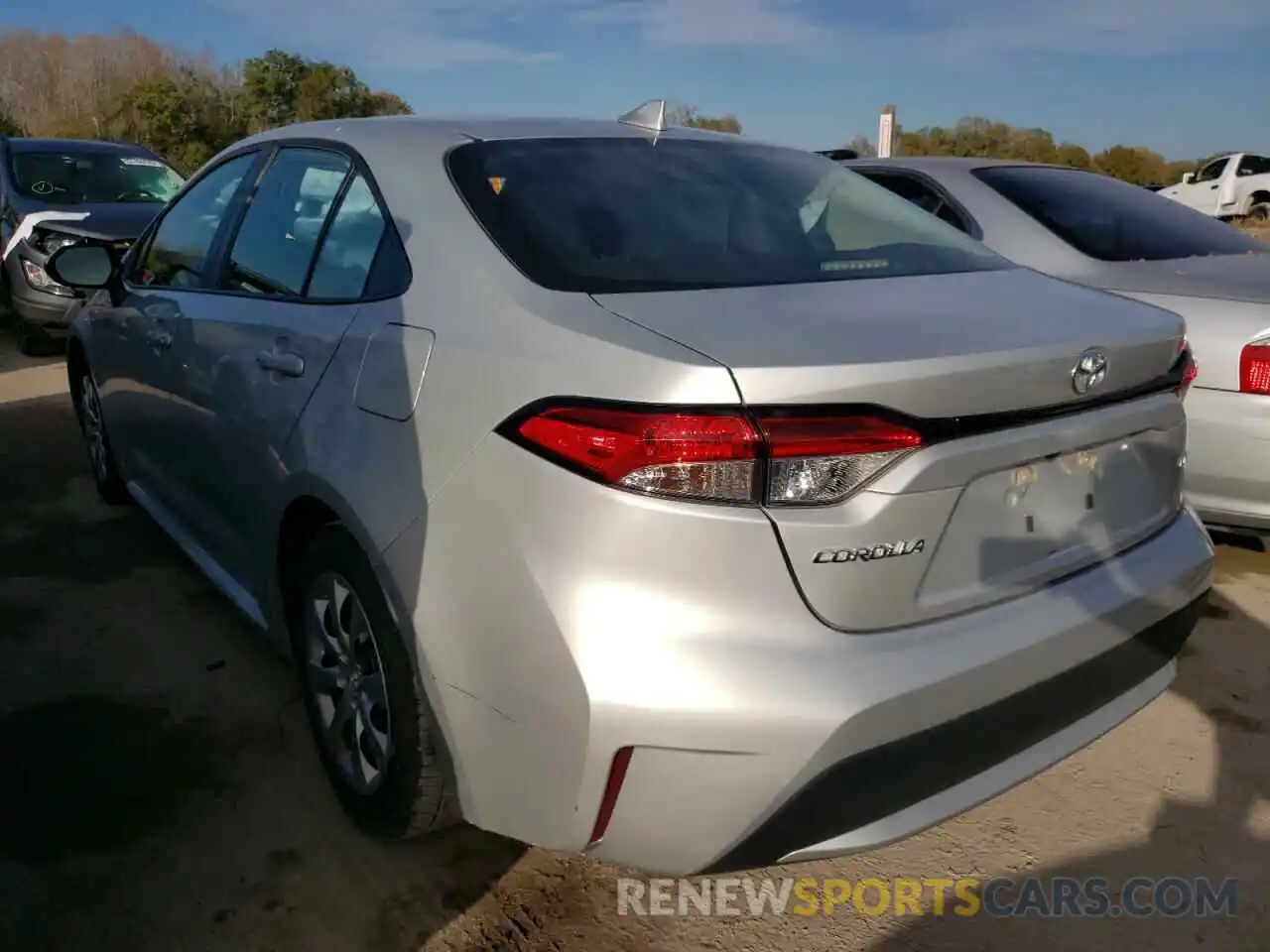 3 Photograph of a damaged car 5YFEPRAE5LP118149 TOYOTA COROLLA 2020