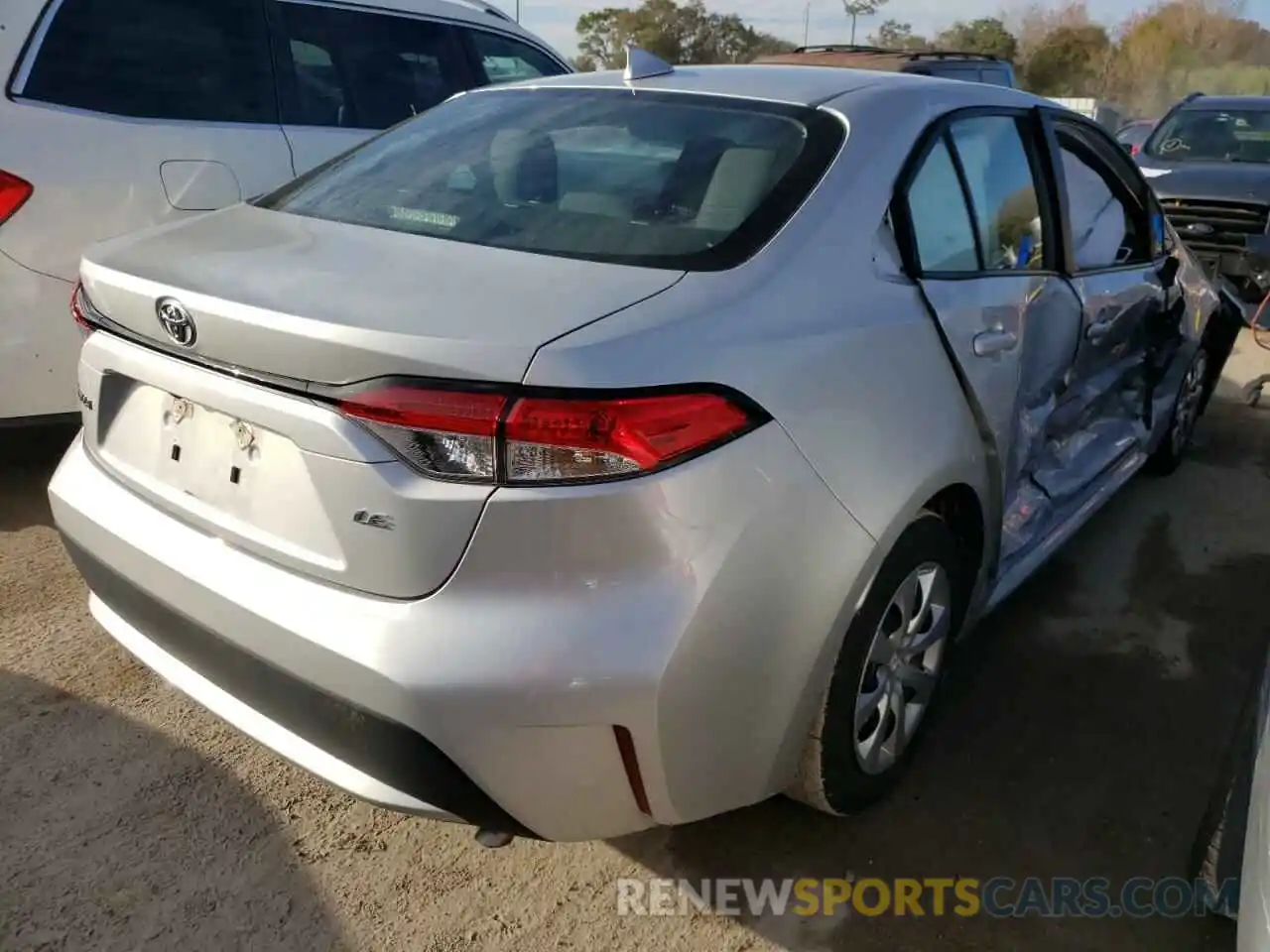 4 Photograph of a damaged car 5YFEPRAE5LP118149 TOYOTA COROLLA 2020