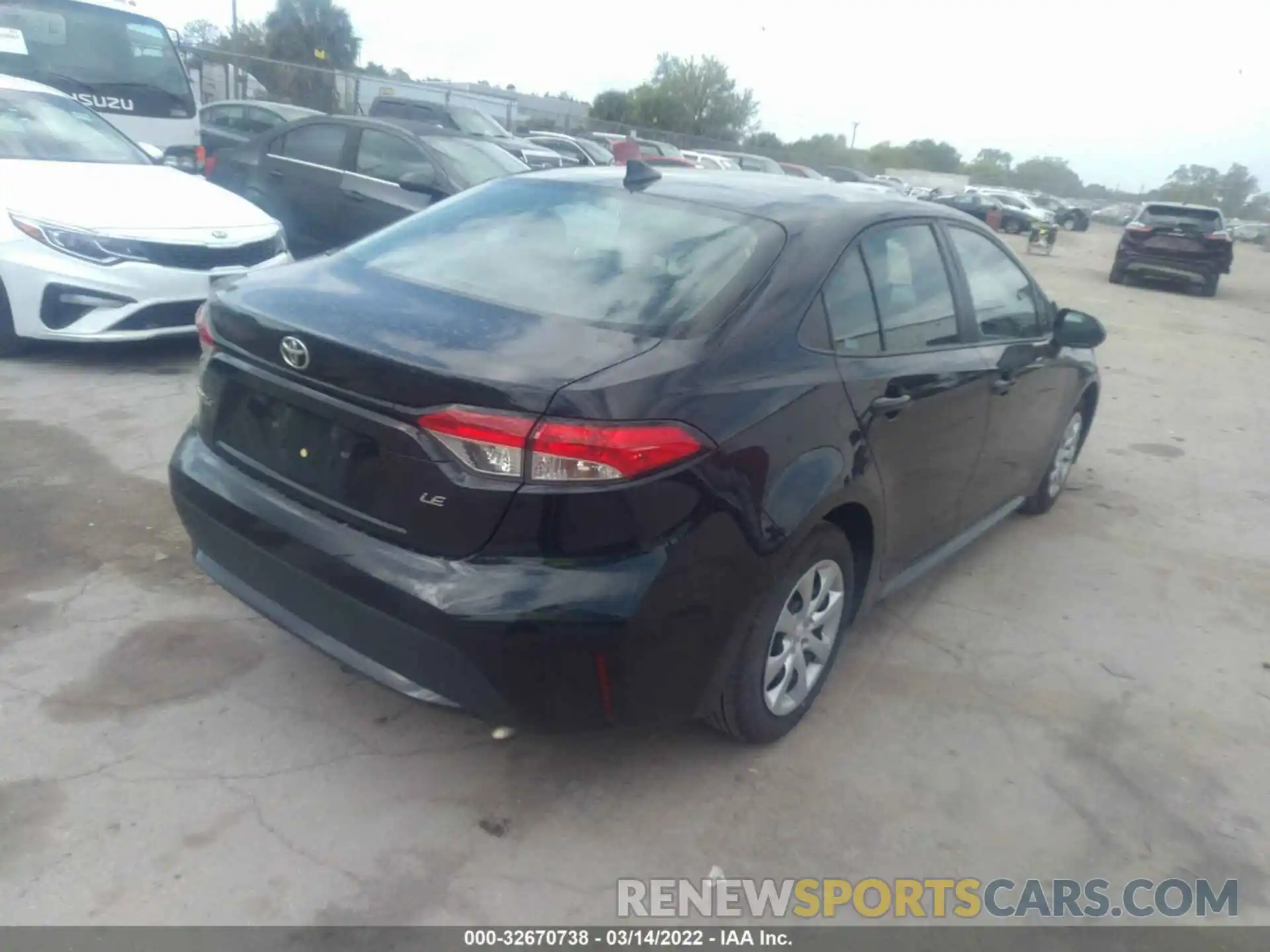 4 Photograph of a damaged car 5YFEPRAE5LP118846 TOYOTA COROLLA 2020