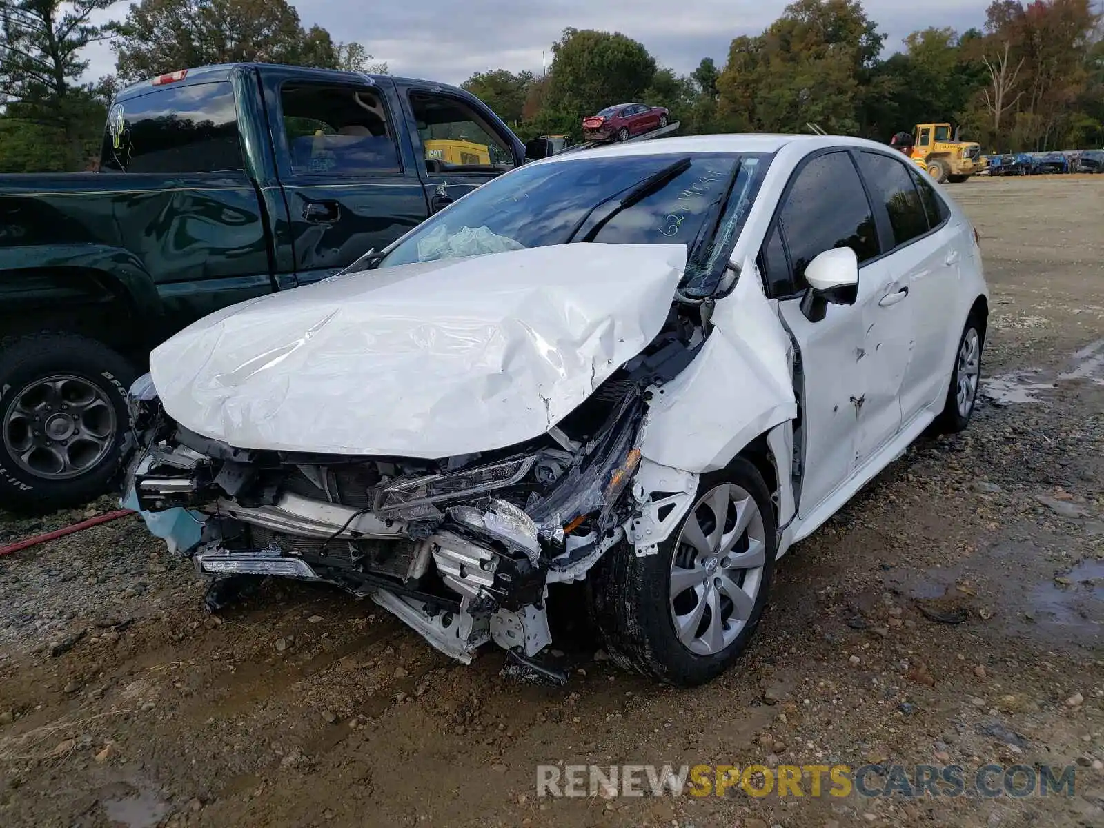 2 Photograph of a damaged car 5YFEPRAE5LP119317 TOYOTA COROLLA 2020