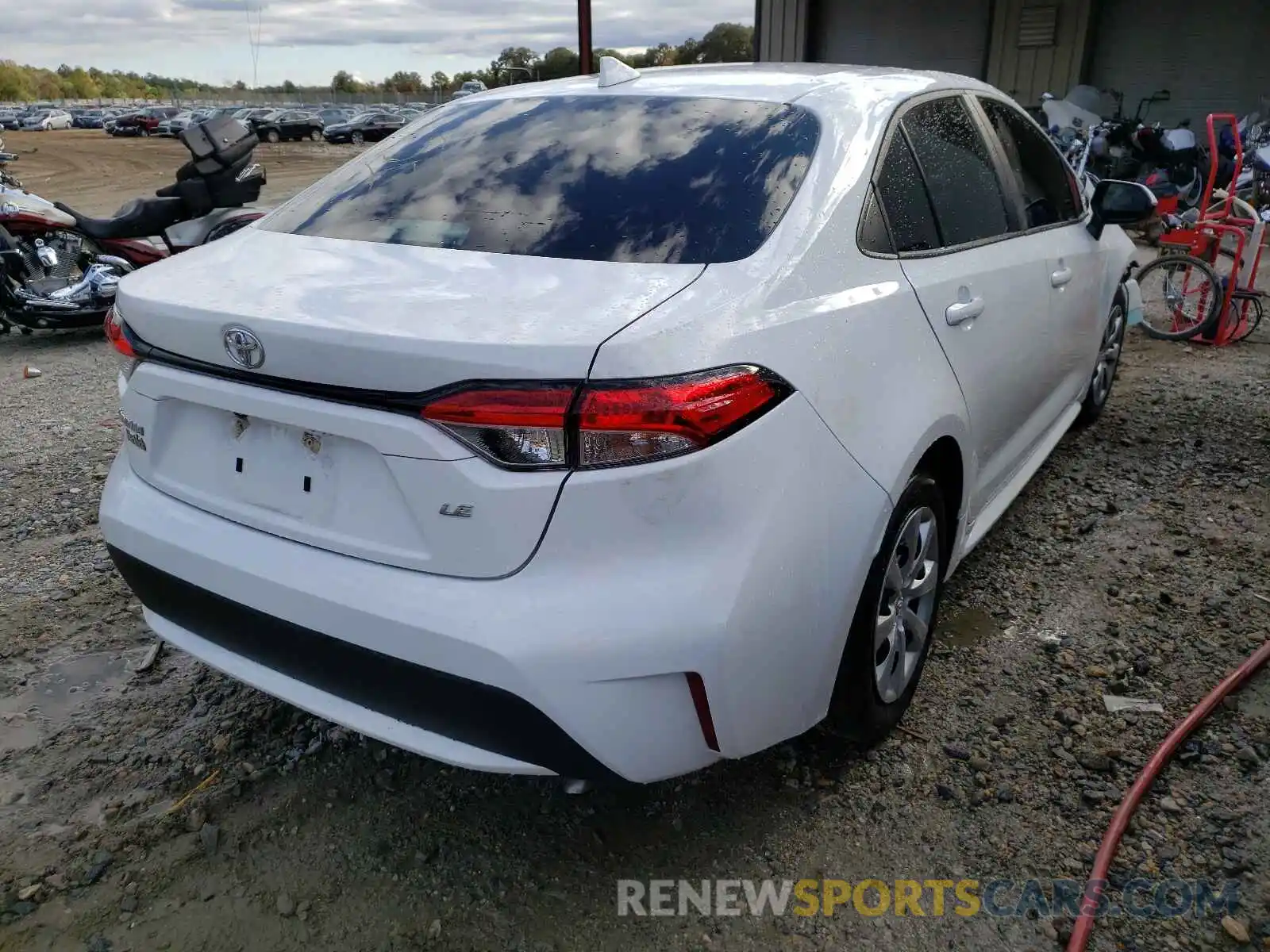 4 Photograph of a damaged car 5YFEPRAE5LP119317 TOYOTA COROLLA 2020