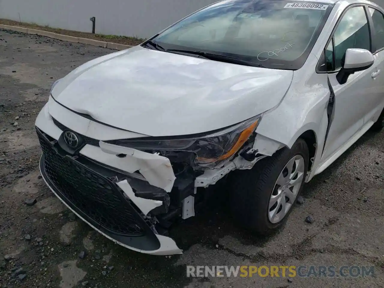 9 Photograph of a damaged car 5YFEPRAE5LP120760 TOYOTA COROLLA 2020