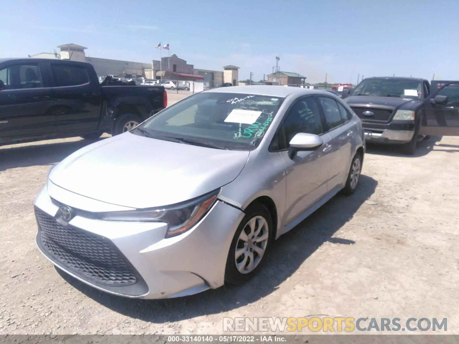 2 Photograph of a damaged car 5YFEPRAE5LP121410 TOYOTA COROLLA 2020