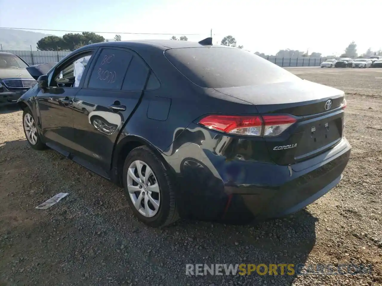 3 Photograph of a damaged car 5YFEPRAE5LP121441 TOYOTA COROLLA 2020