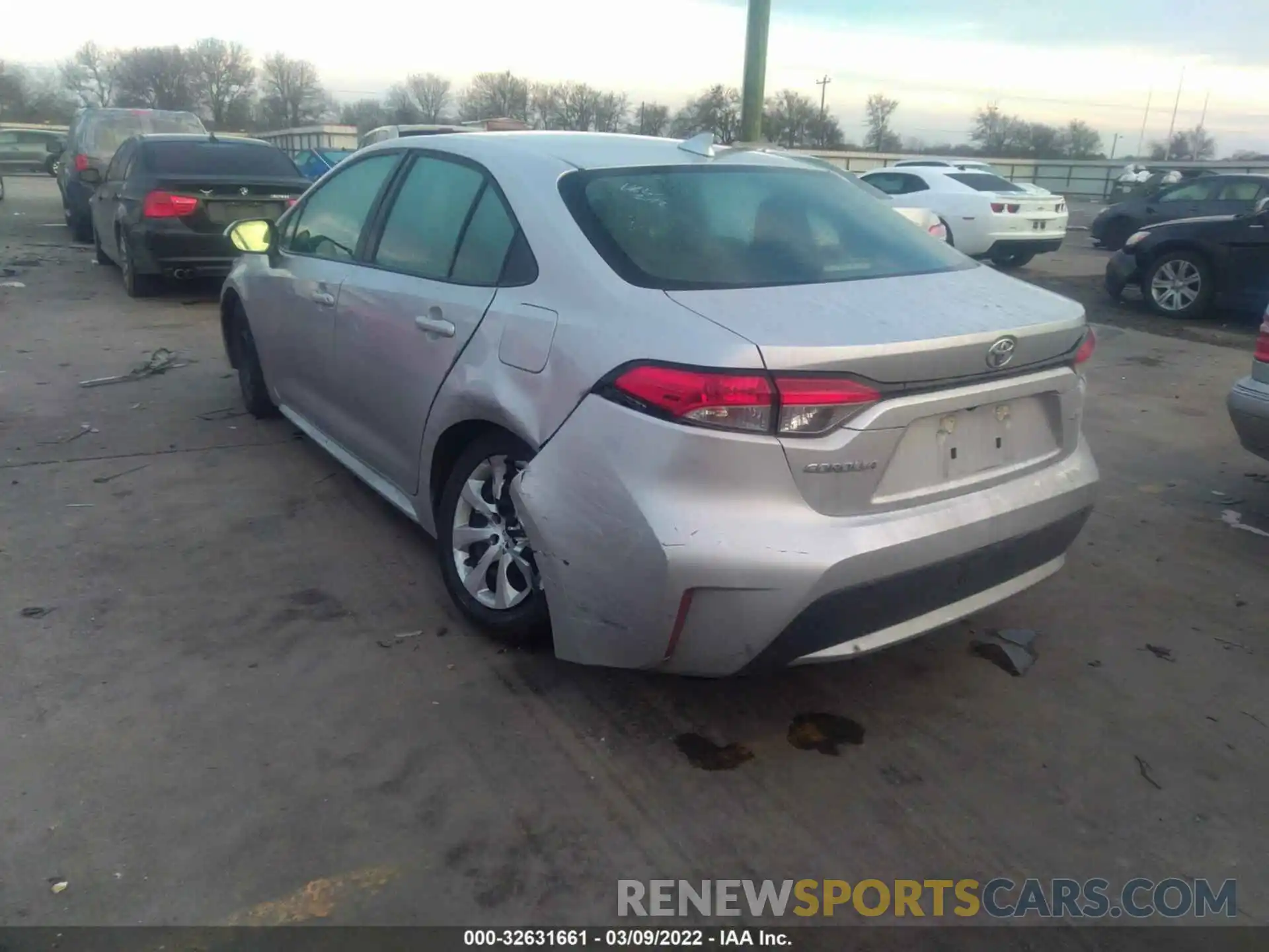 3 Photograph of a damaged car 5YFEPRAE5LP121469 TOYOTA COROLLA 2020