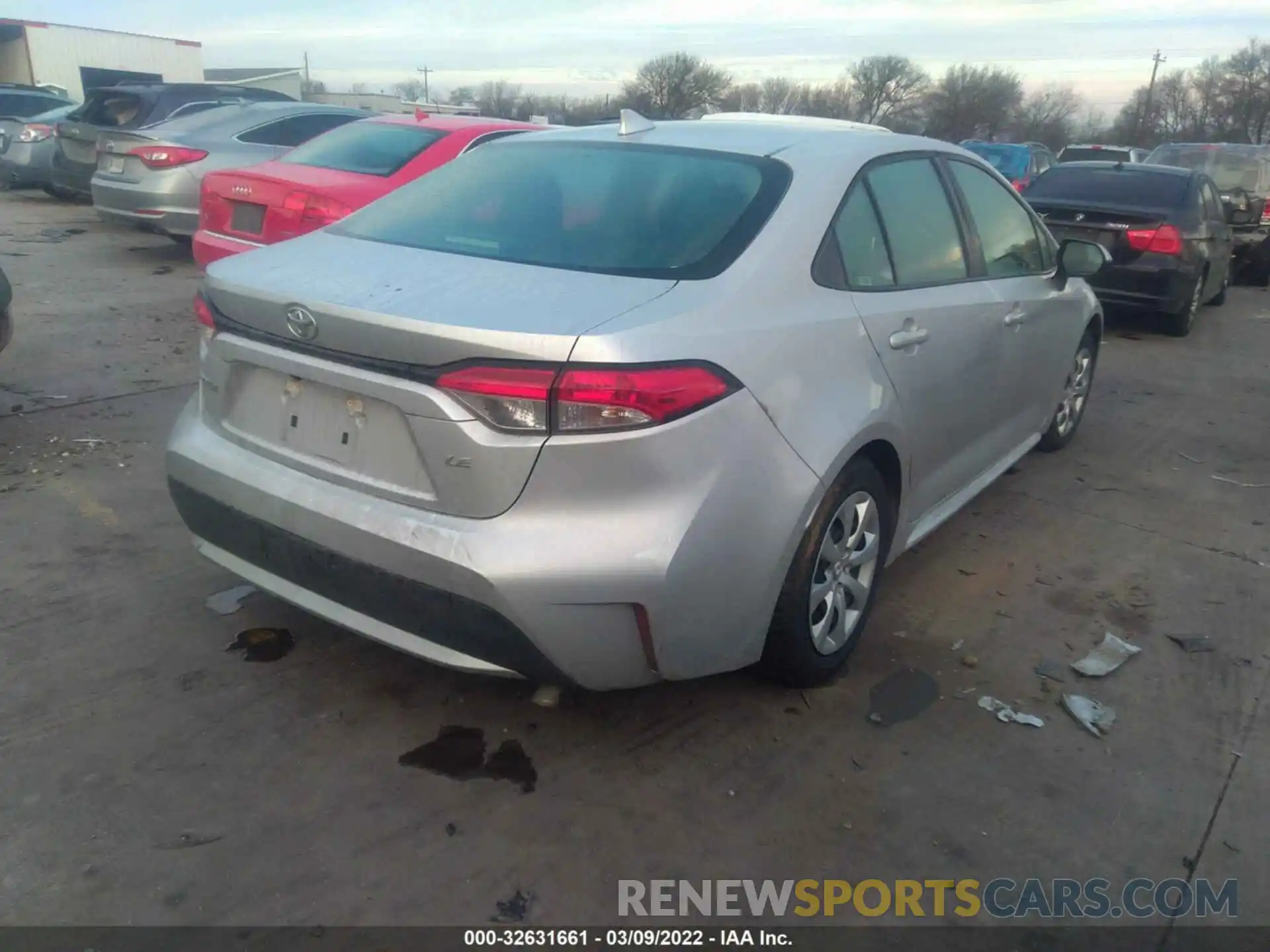 4 Photograph of a damaged car 5YFEPRAE5LP121469 TOYOTA COROLLA 2020