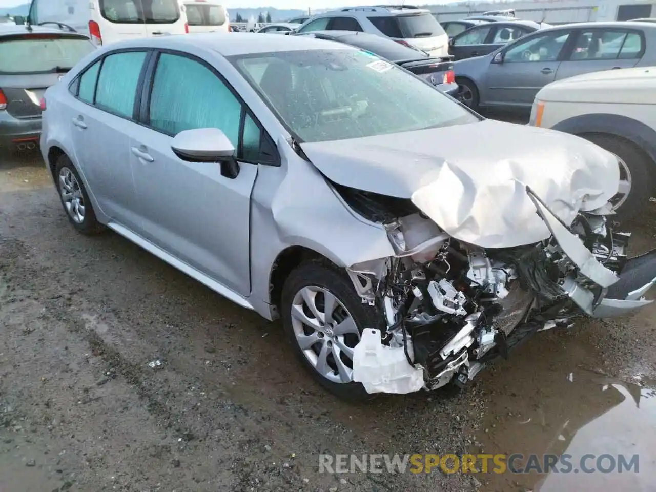 1 Photograph of a damaged car 5YFEPRAE5LP121665 TOYOTA COROLLA 2020