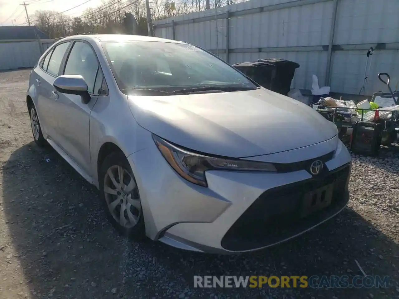 1 Photograph of a damaged car 5YFEPRAE5LP121780 TOYOTA COROLLA 2020