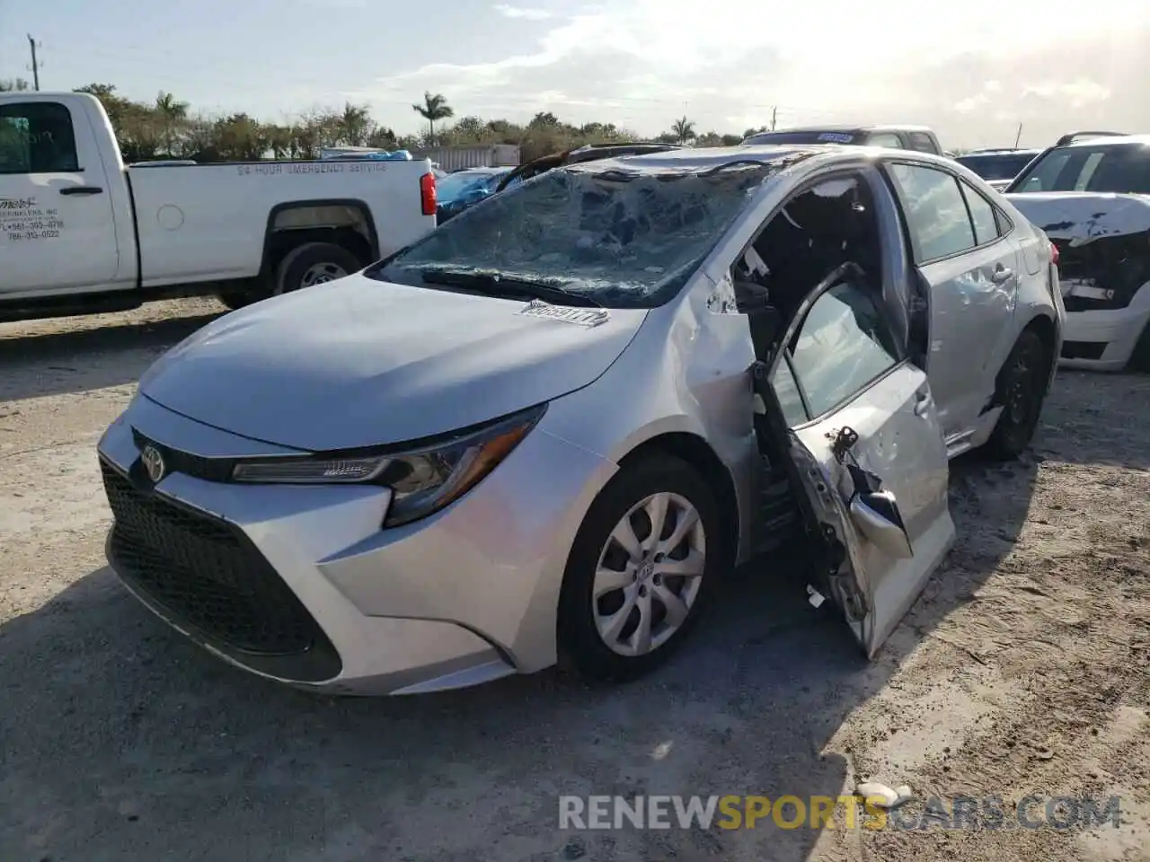 2 Photograph of a damaged car 5YFEPRAE5LP122606 TOYOTA COROLLA 2020