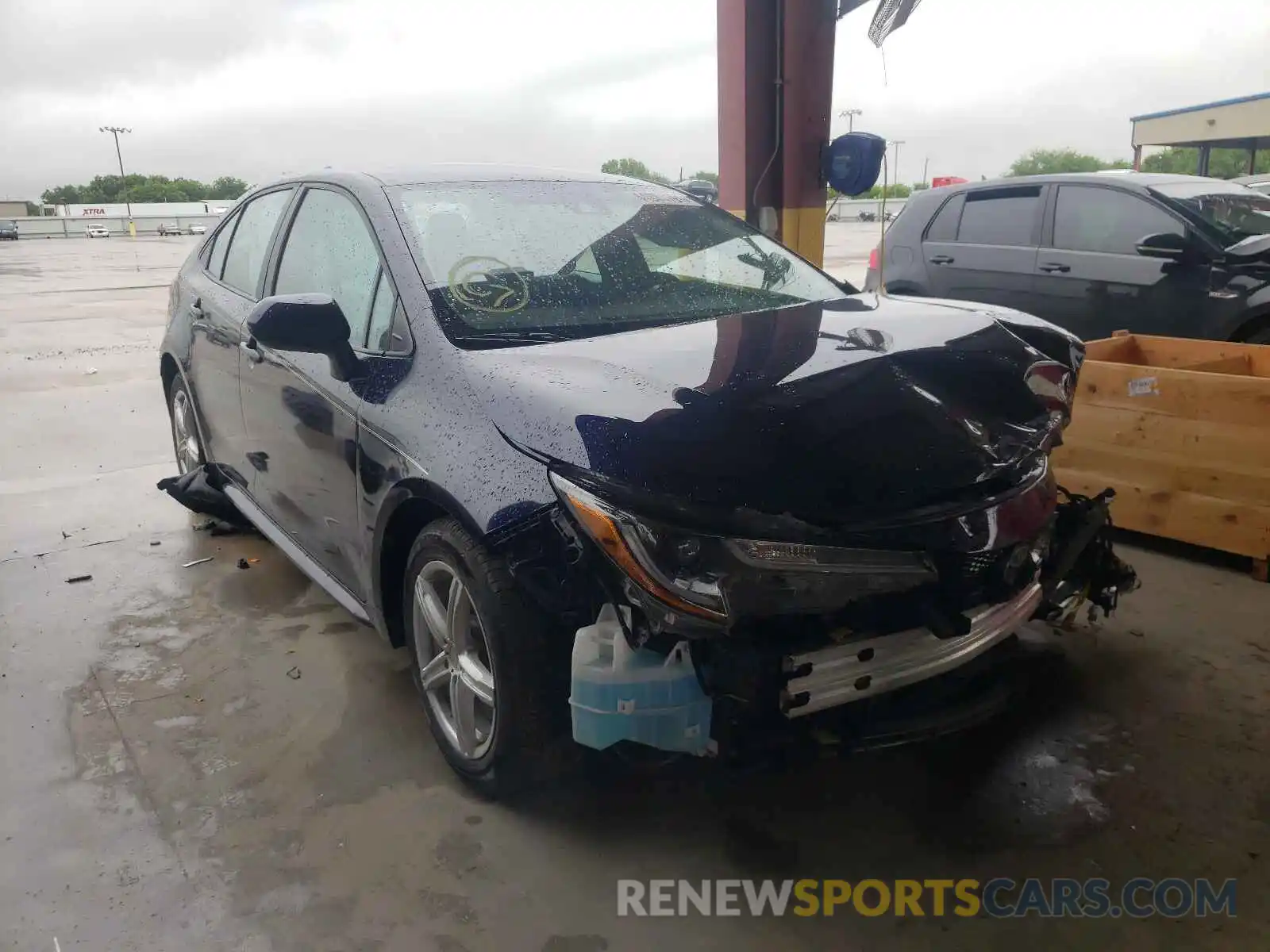 1 Photograph of a damaged car 5YFEPRAE5LP124811 TOYOTA COROLLA 2020