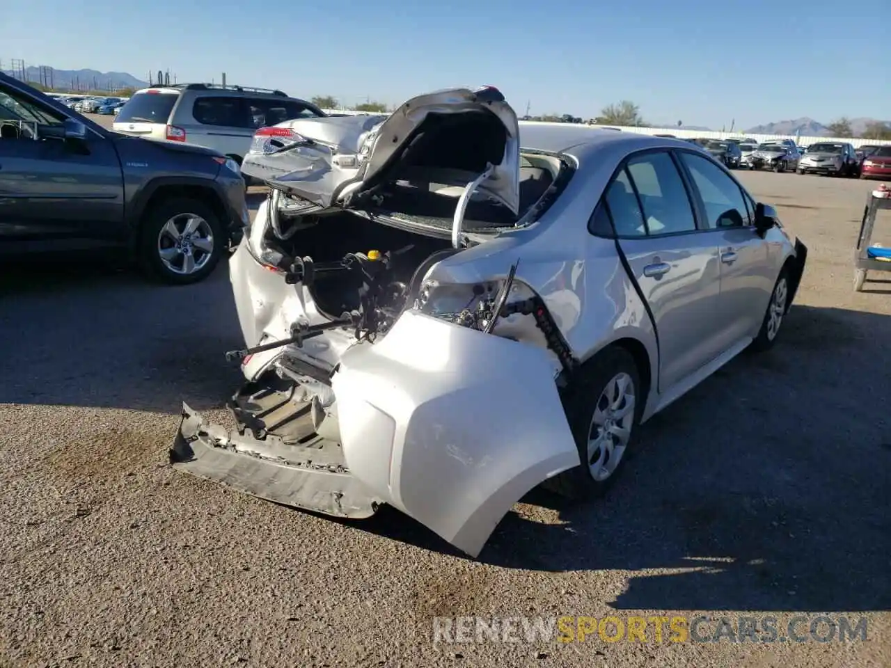 4 Photograph of a damaged car 5YFEPRAE5LP125943 TOYOTA COROLLA 2020