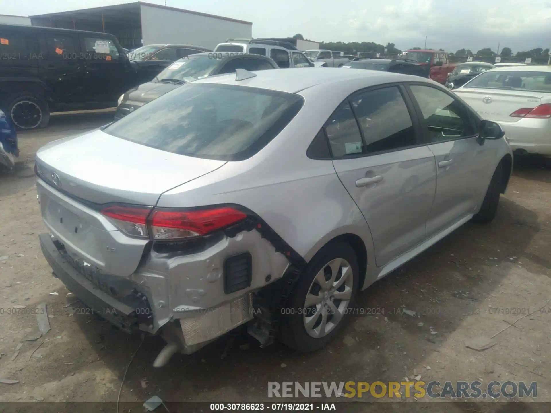 4 Photograph of a damaged car 5YFEPRAE5LP125974 TOYOTA COROLLA 2020