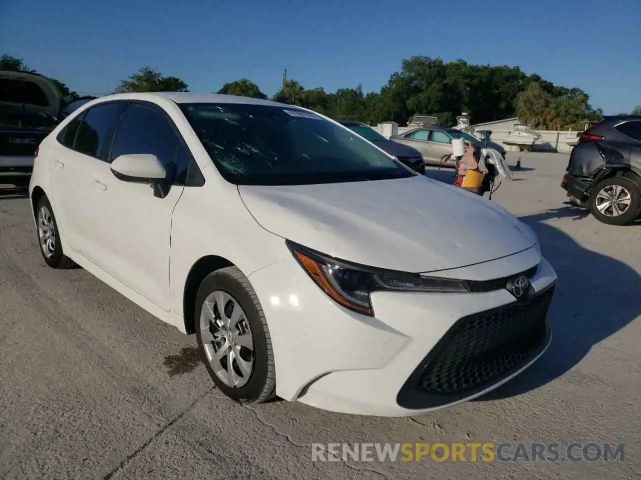 1 Photograph of a damaged car 5YFEPRAE5LP126817 TOYOTA COROLLA 2020