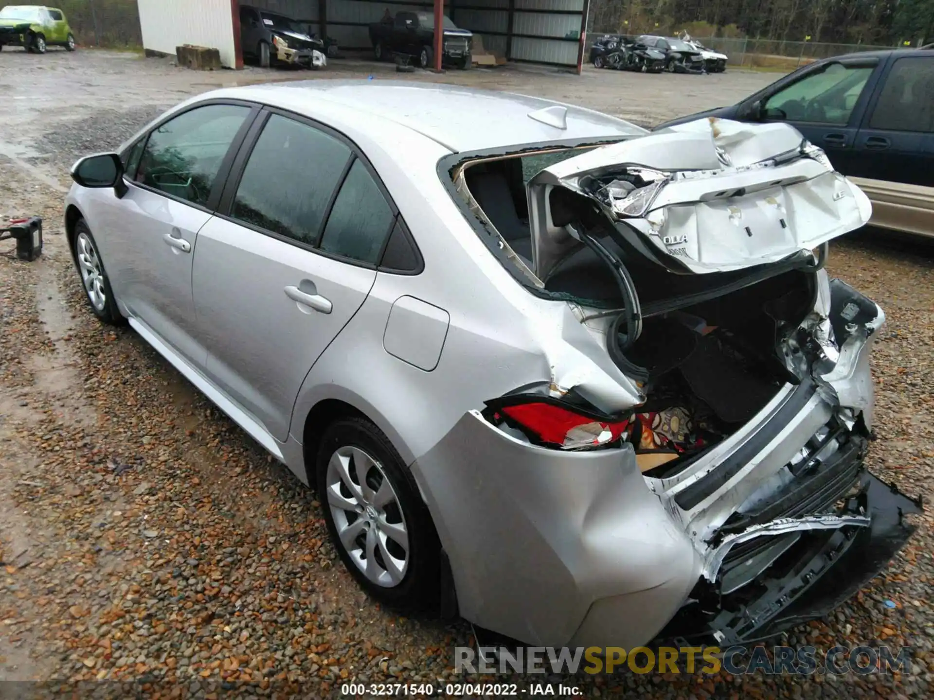 3 Photograph of a damaged car 5YFEPRAE5LP127398 TOYOTA COROLLA 2020