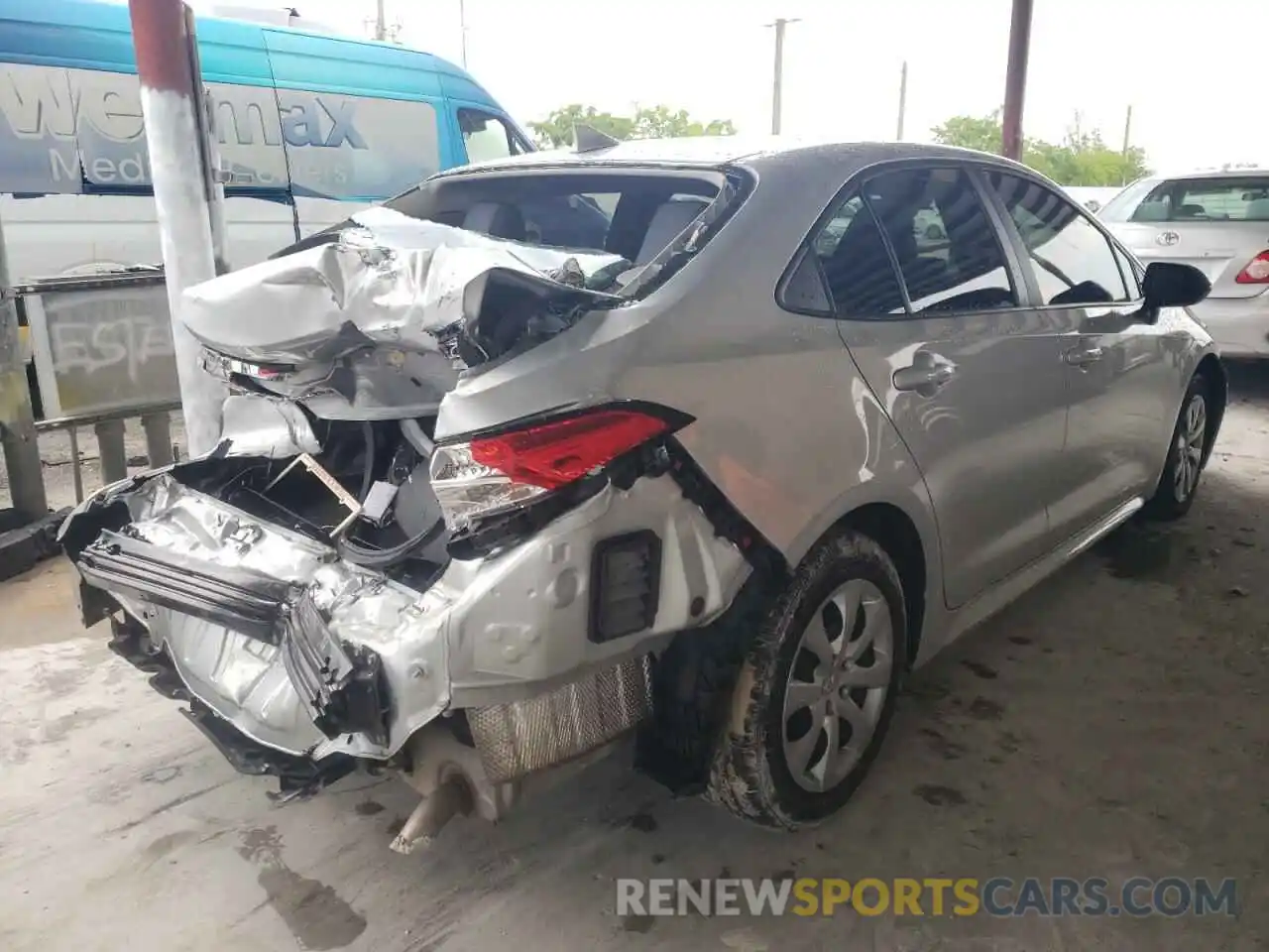 4 Photograph of a damaged car 5YFEPRAE5LP128129 TOYOTA COROLLA 2020