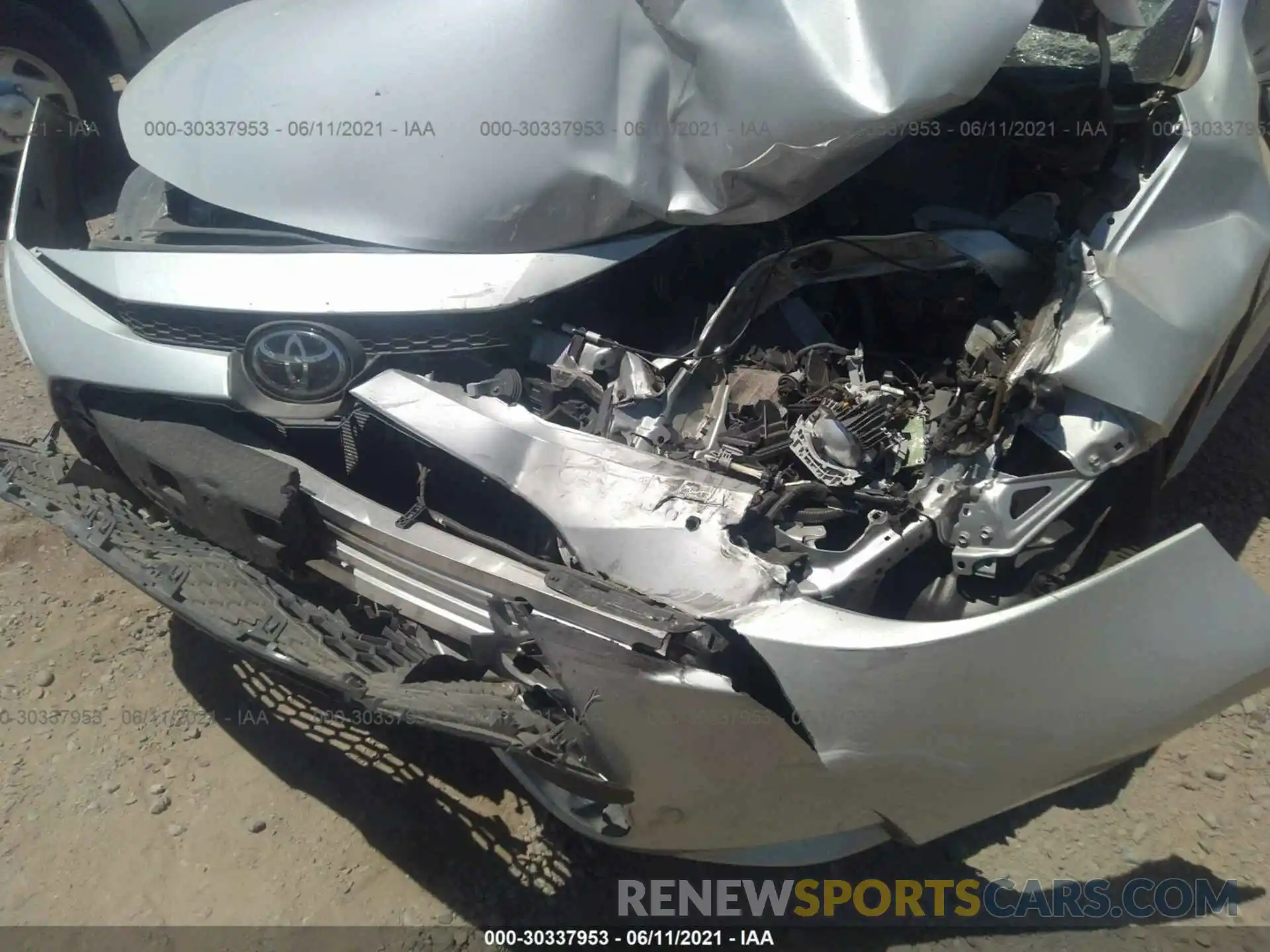 6 Photograph of a damaged car 5YFEPRAE5LP130107 TOYOTA COROLLA 2020